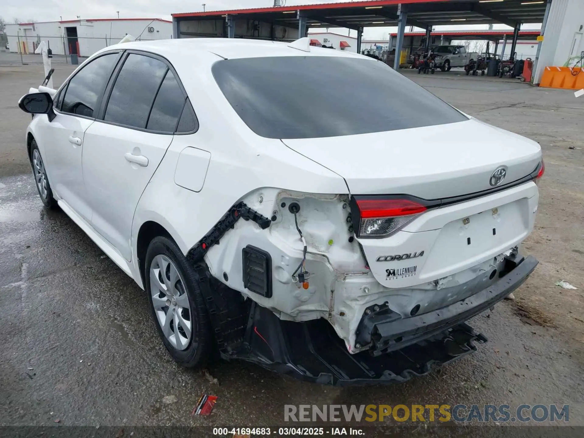 3 Photograph of a damaged car 5YFEPRAE9LP024324 TOYOTA COROLLA 2020