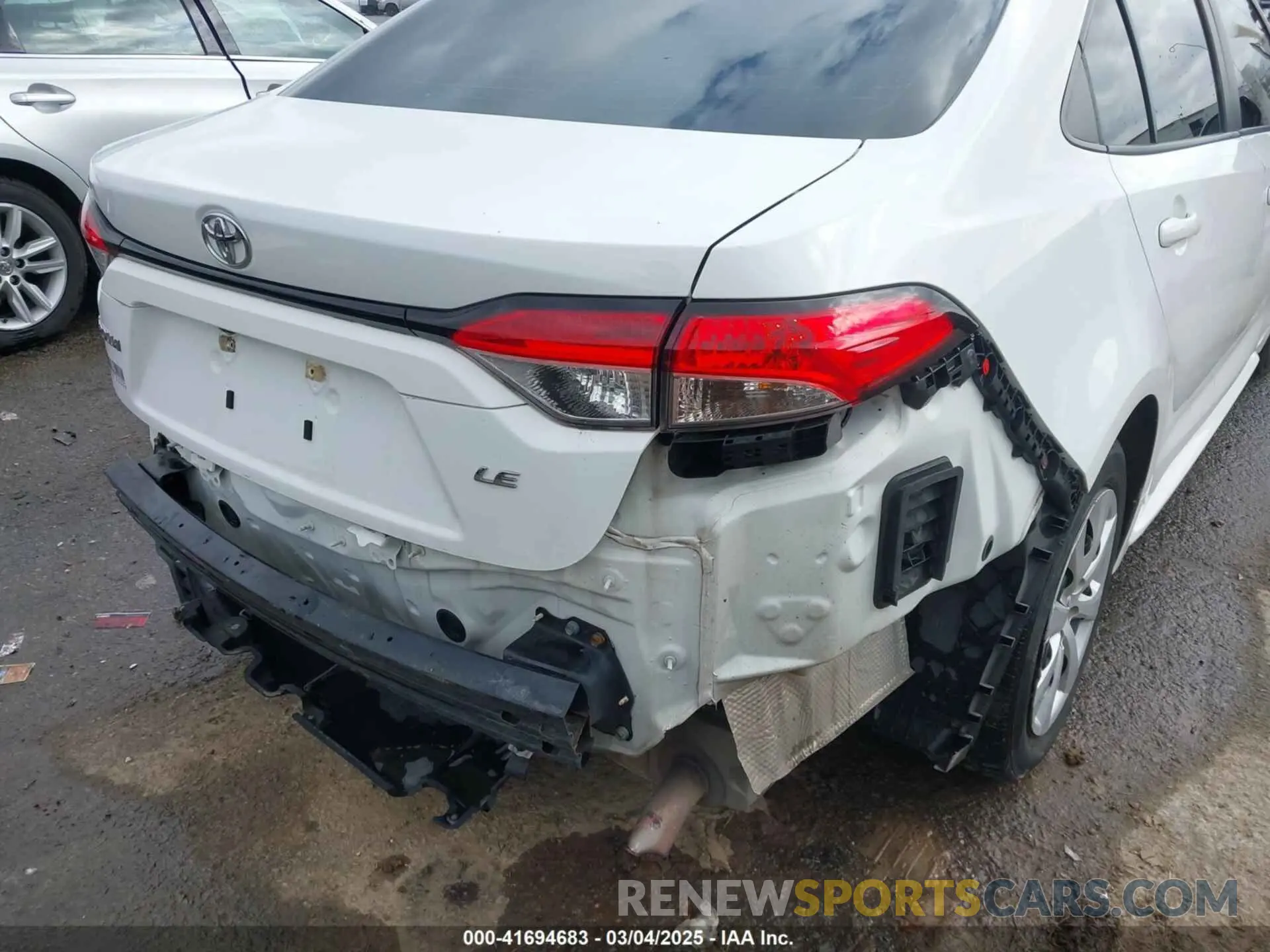 6 Photograph of a damaged car 5YFEPRAE9LP024324 TOYOTA COROLLA 2020