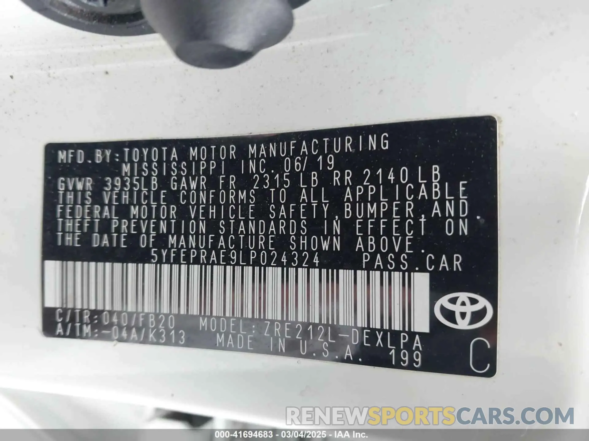9 Photograph of a damaged car 5YFEPRAE9LP024324 TOYOTA COROLLA 2020