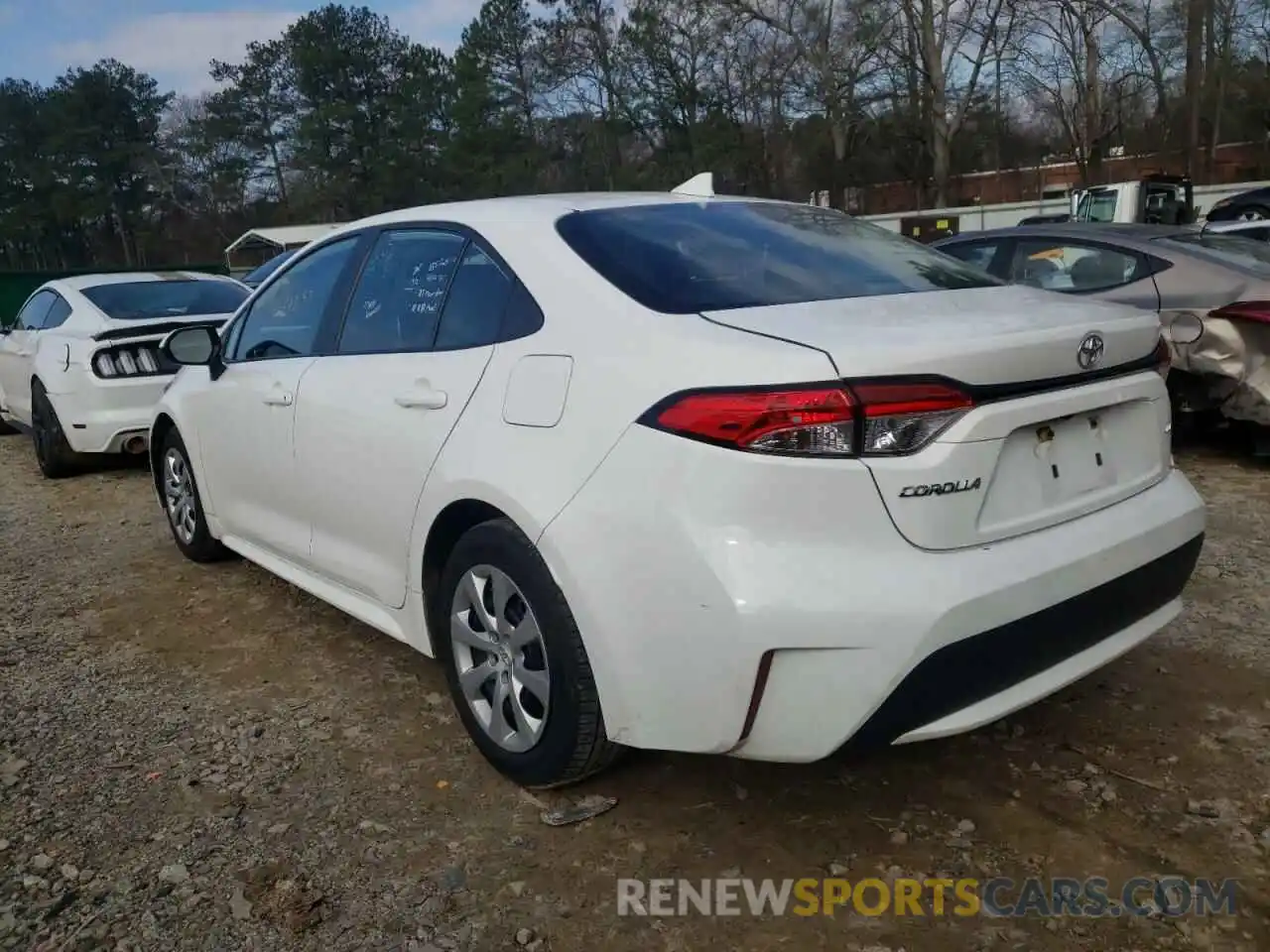 3 Photograph of a damaged car 5YFEPRAE9LP024730 TOYOTA COROLLA 2020