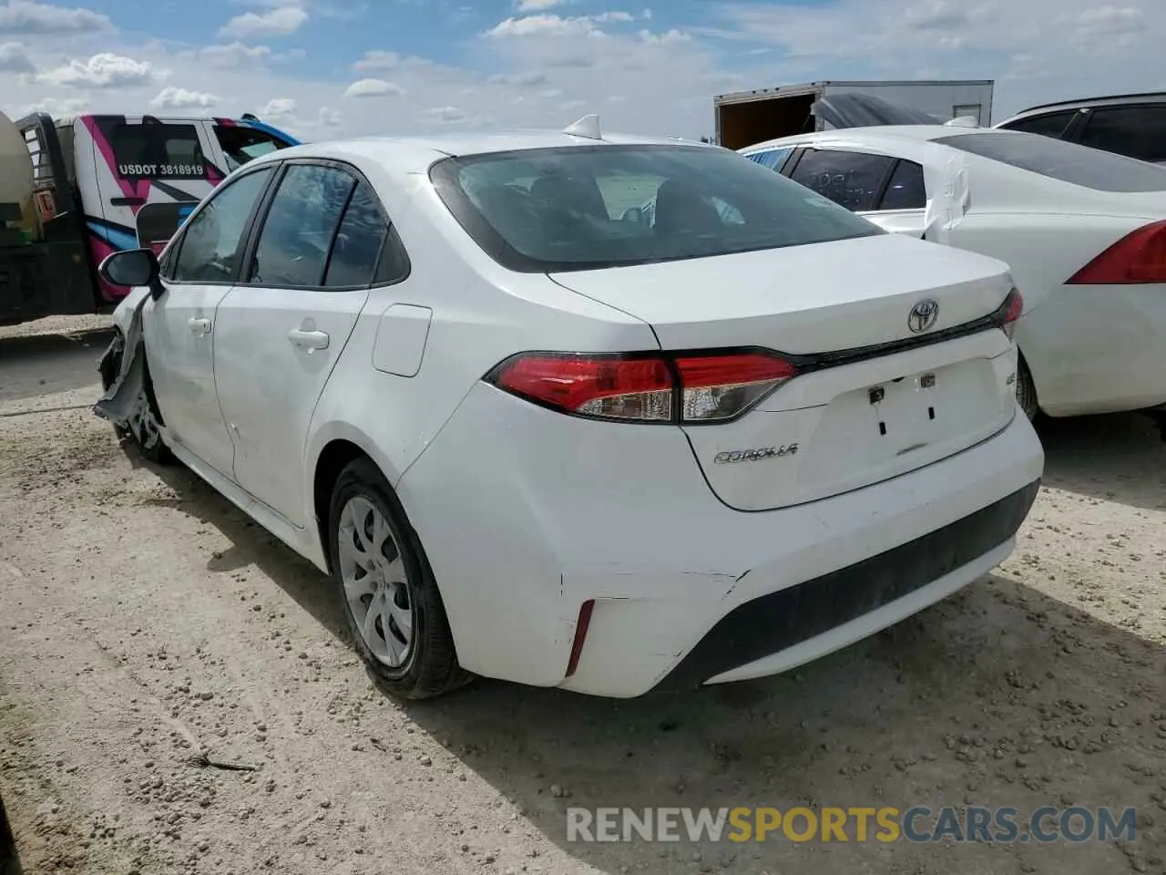 2 Photograph of a damaged car 5YFEPRAE9LP026977 TOYOTA COROLLA 2020