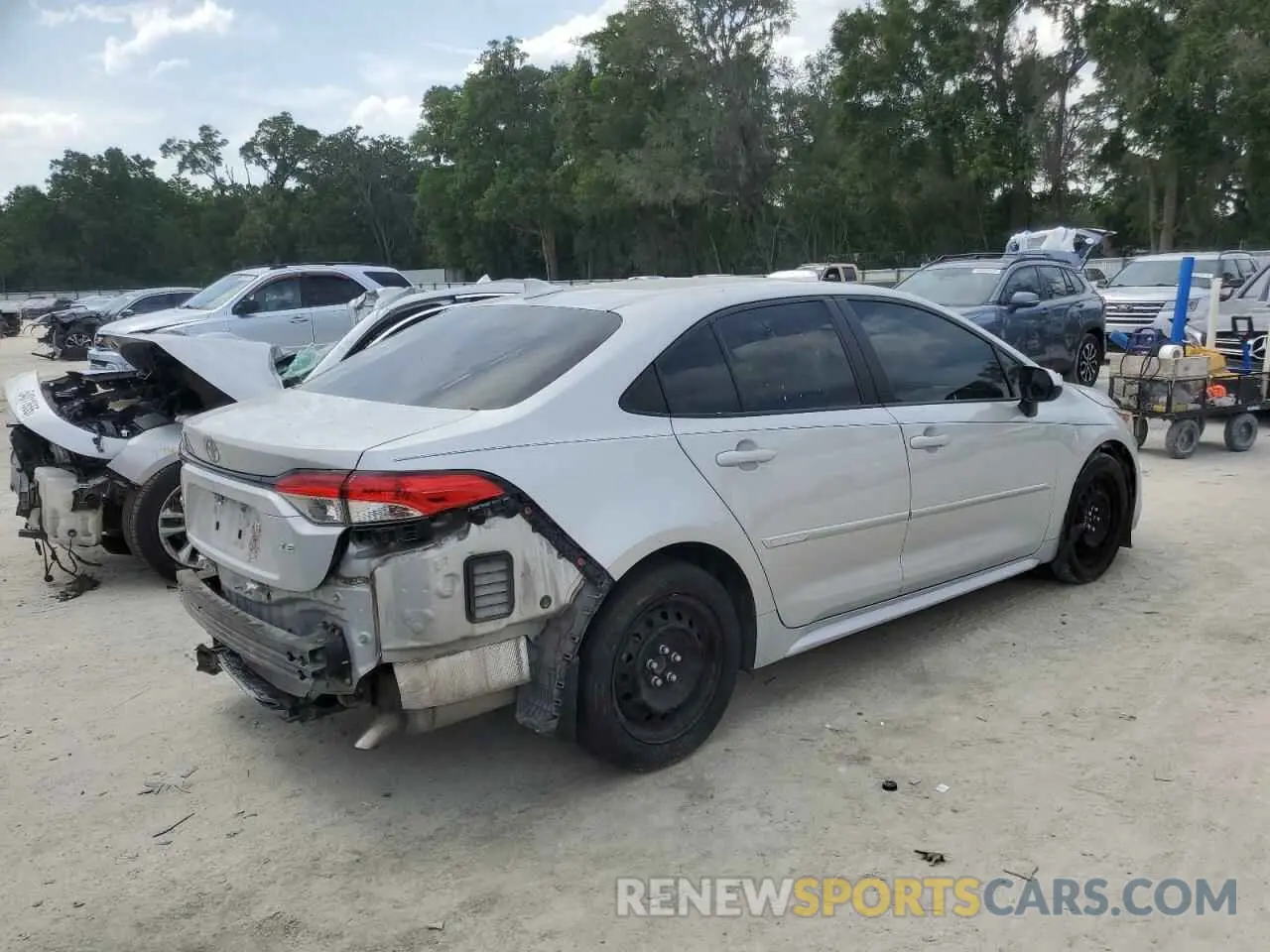 3 Photograph of a damaged car 5YFEPRAE9LP030205 TOYOTA COROLLA 2020