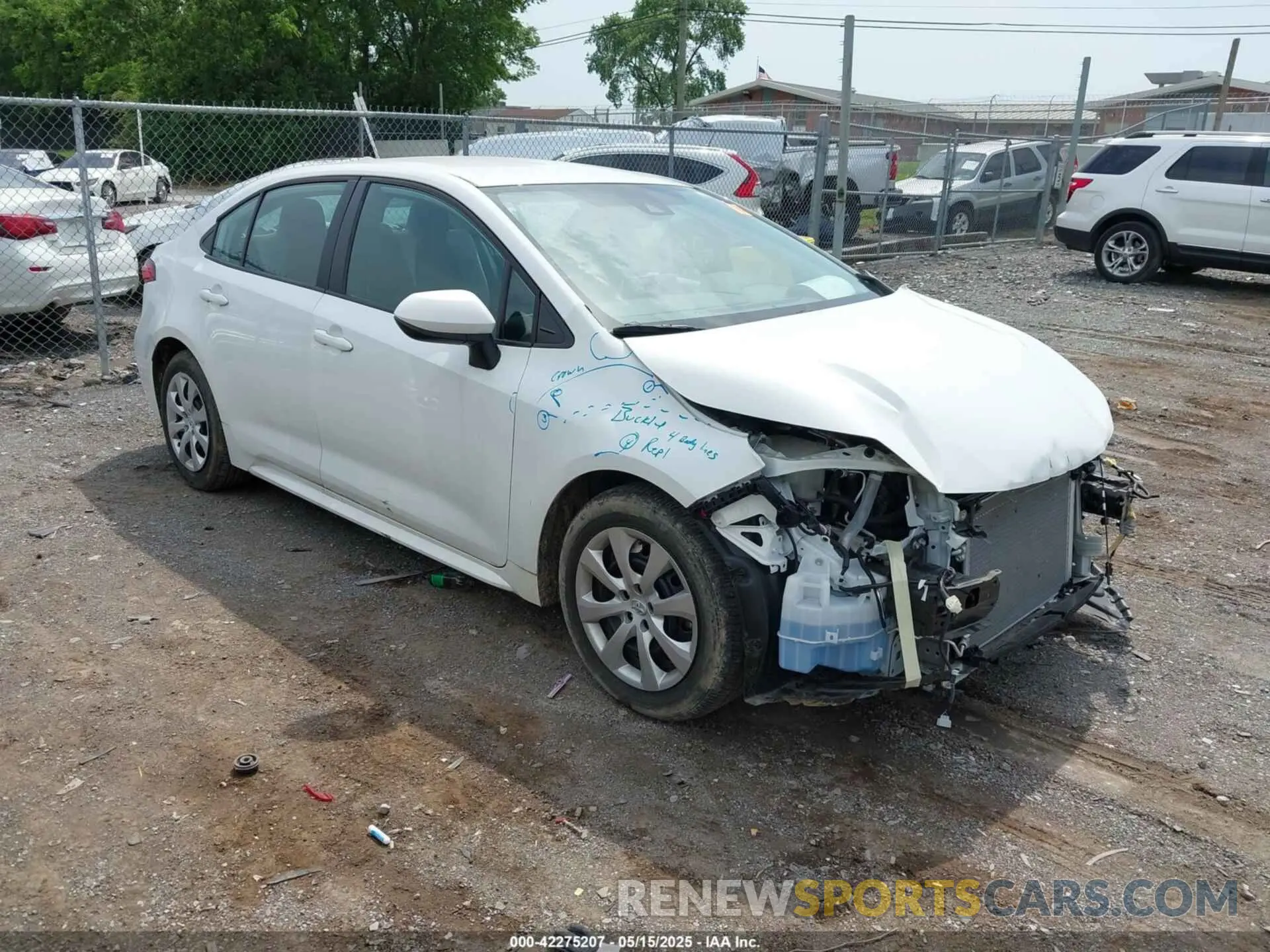 1 Photograph of a damaged car 5YFEPRAE9LP031354 TOYOTA COROLLA 2020