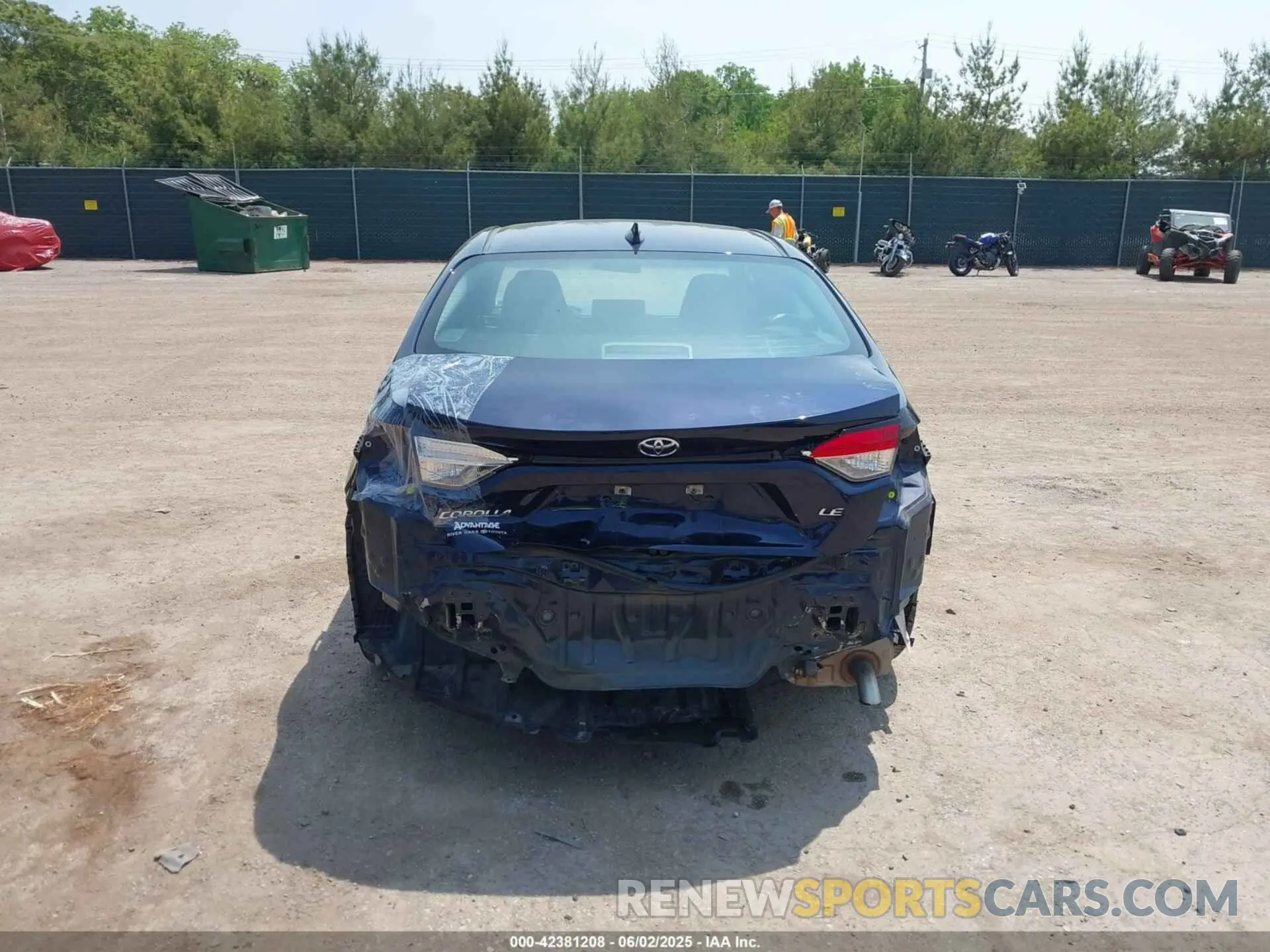 16 Photograph of a damaged car 5YFEPRAE9LP034528 TOYOTA COROLLA 2020