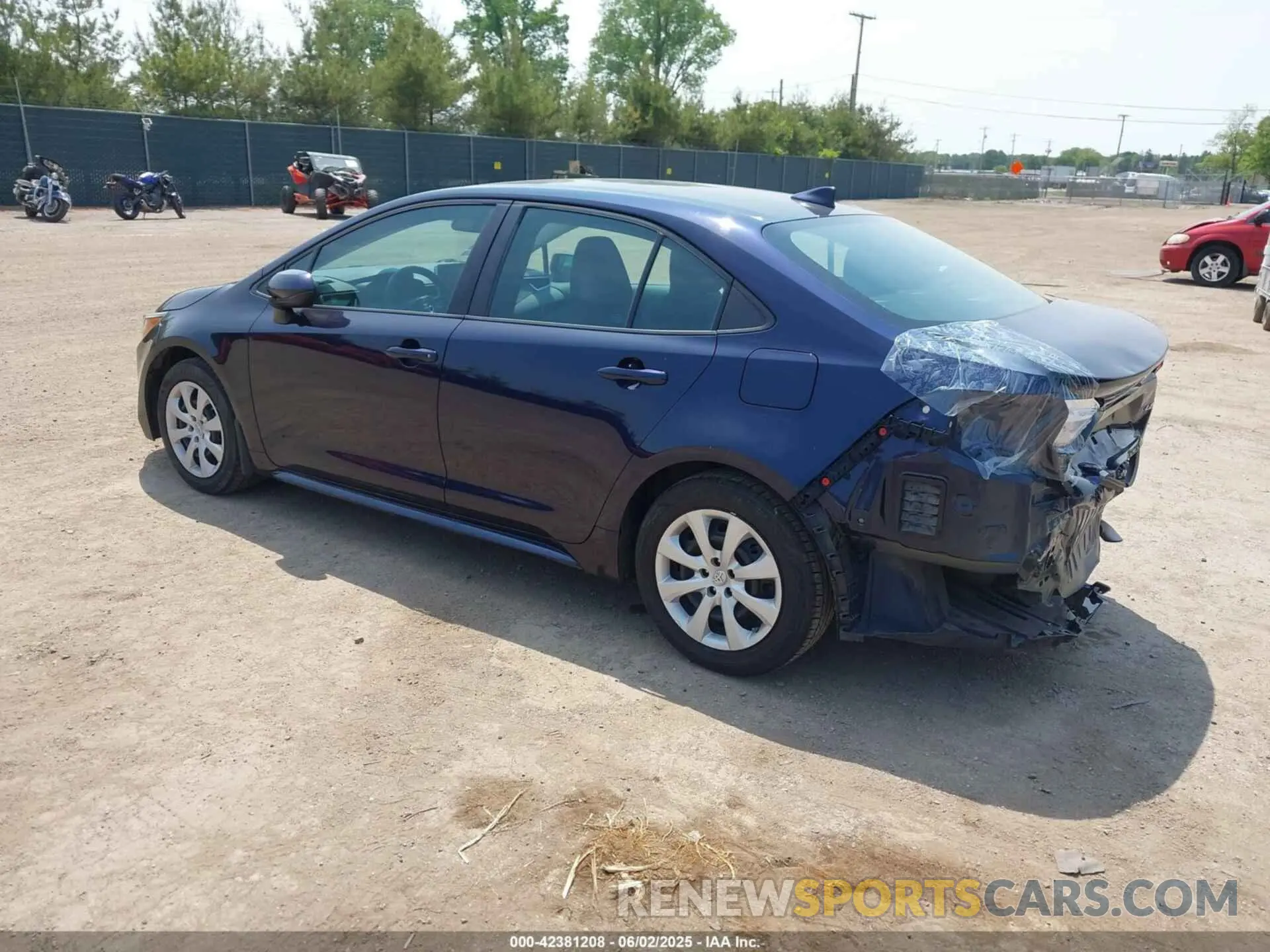 3 Photograph of a damaged car 5YFEPRAE9LP034528 TOYOTA COROLLA 2020
