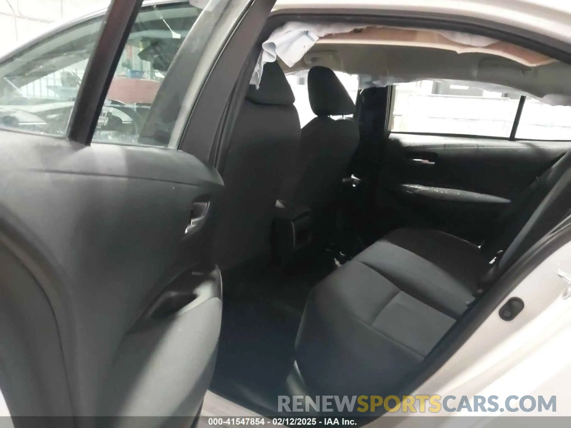 8 Photograph of a damaged car 5YFEPRAE9LP040216 TOYOTA COROLLA 2020