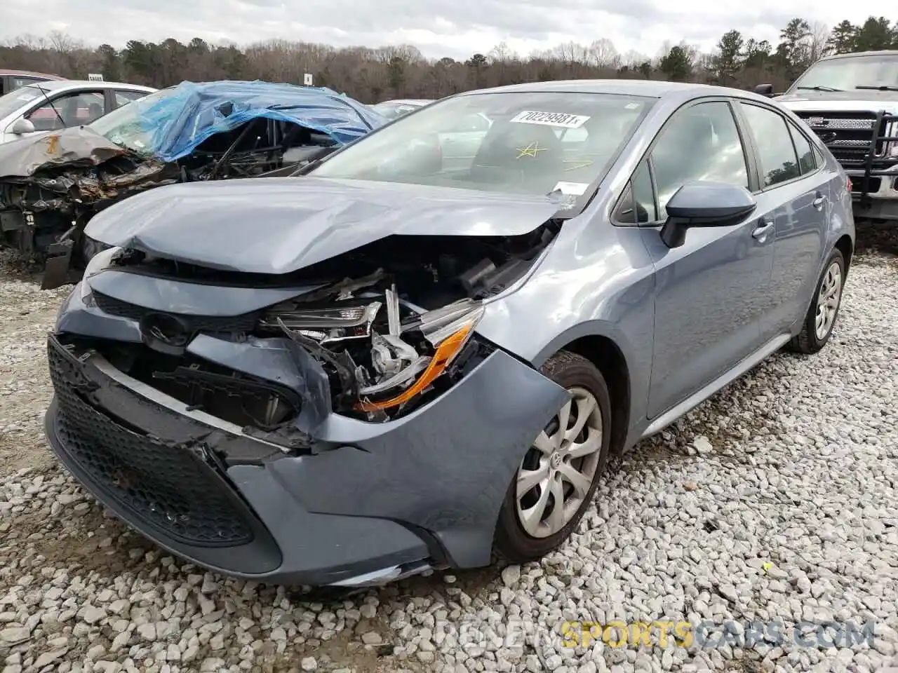 2 Photograph of a damaged car 5YFEPRAE9LP040457 TOYOTA COROLLA 2020