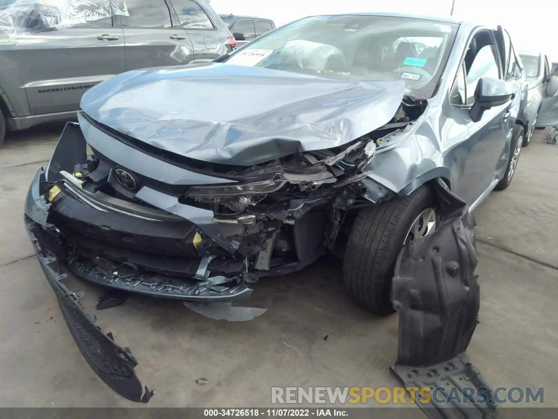 6 Photograph of a damaged car 5YFEPRAE9LP040619 TOYOTA COROLLA 2020