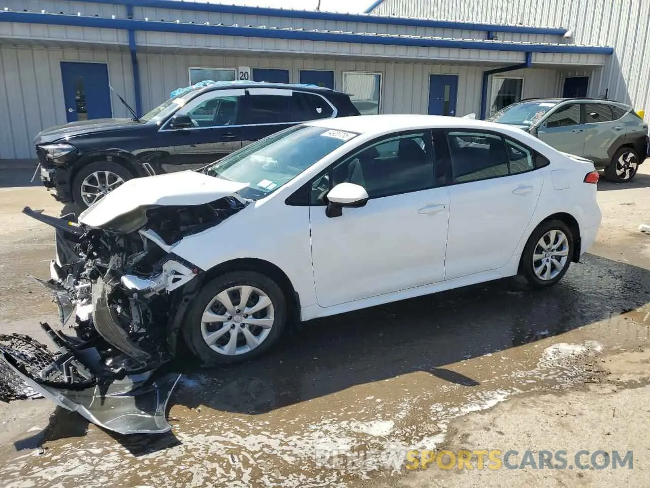 1 Photograph of a damaged car 5YFEPRAE9LP043116 TOYOTA COROLLA 2020