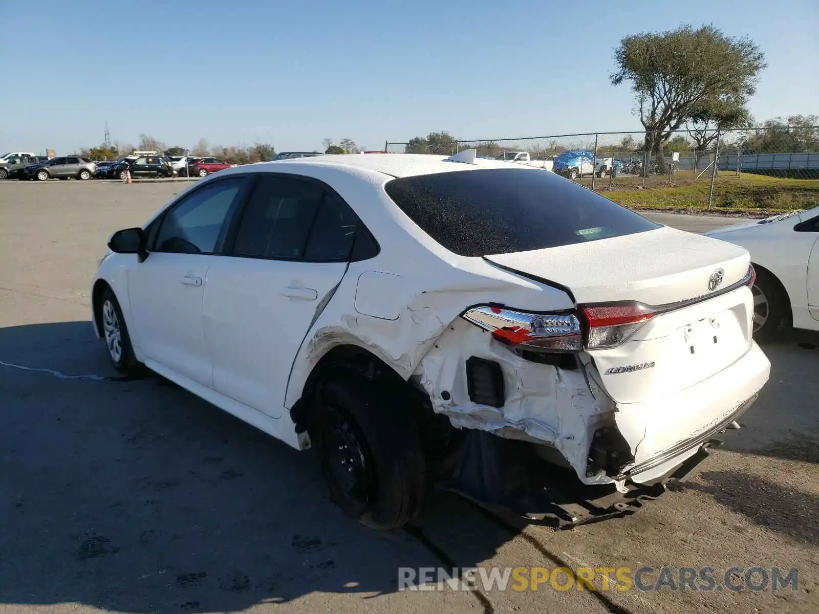 3 Photograph of a damaged car 5YFEPRAE9LP054200 TOYOTA COROLLA 2020