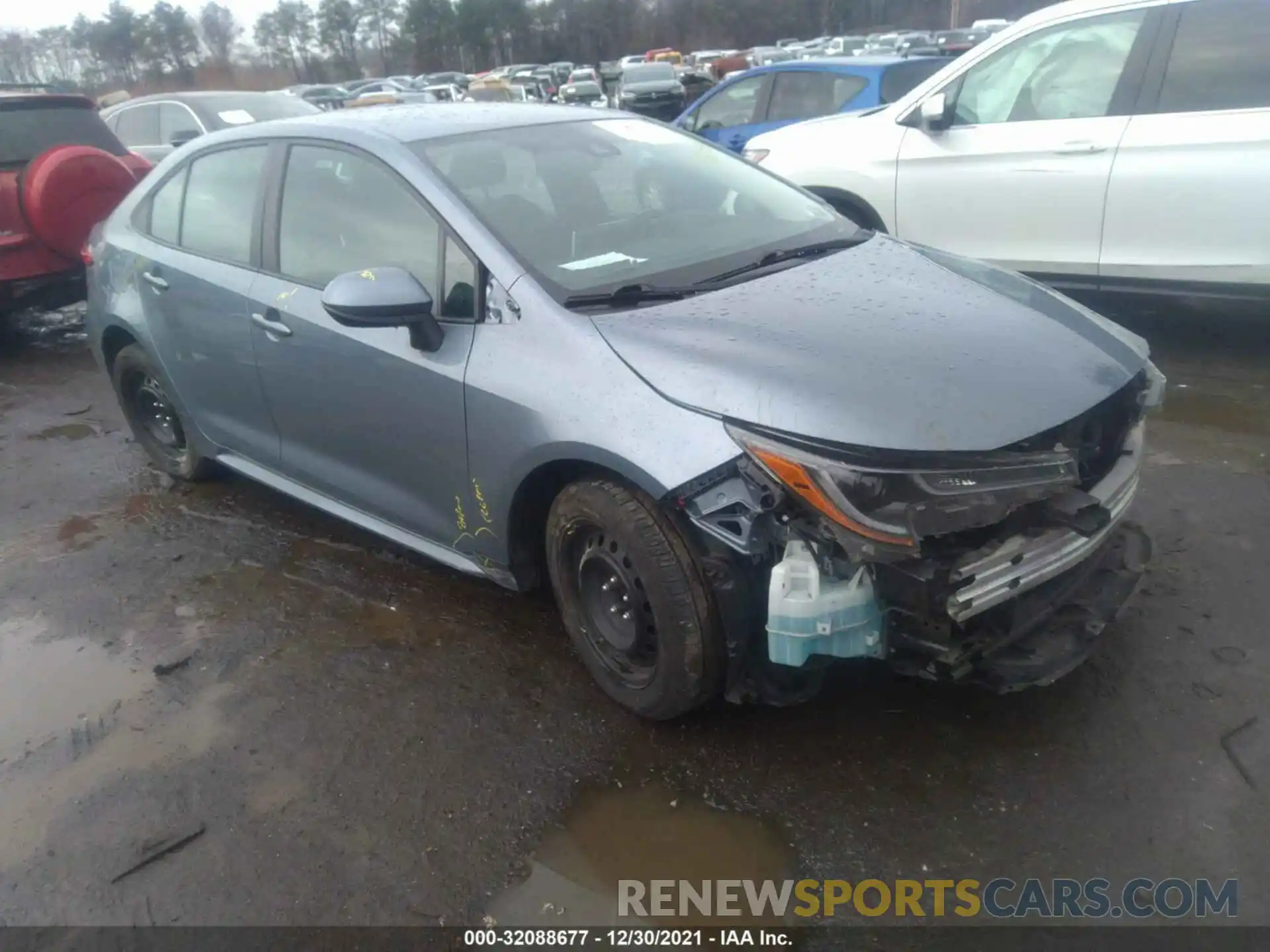 1 Photograph of a damaged car 5YFEPRAE9LP054214 TOYOTA COROLLA 2020