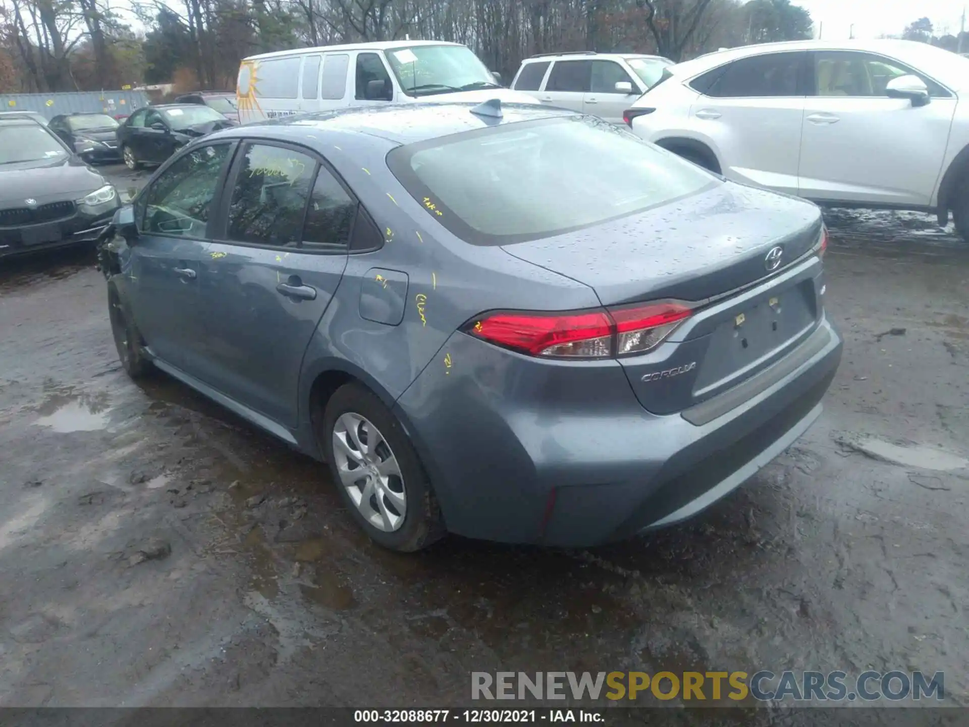 3 Photograph of a damaged car 5YFEPRAE9LP054214 TOYOTA COROLLA 2020