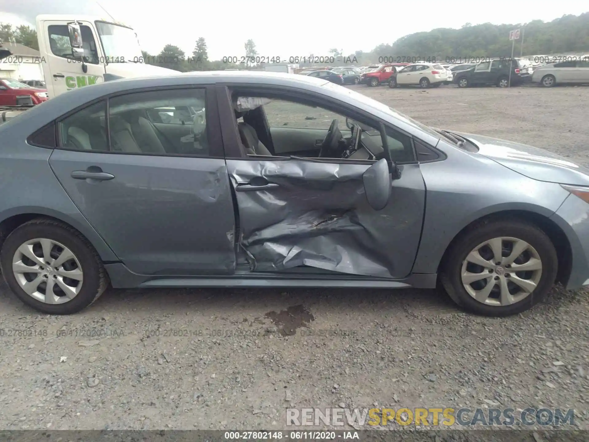 6 Photograph of a damaged car 5YFEPRAE9LP067349 TOYOTA COROLLA 2020