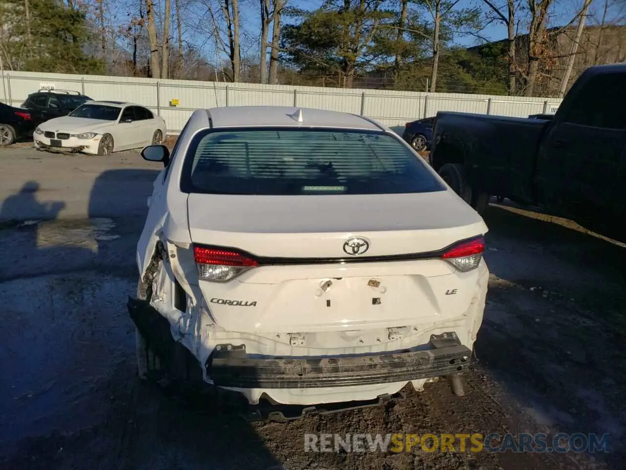 6 Photograph of a damaged car 5YFEPRAE9LP068887 TOYOTA COROLLA 2020