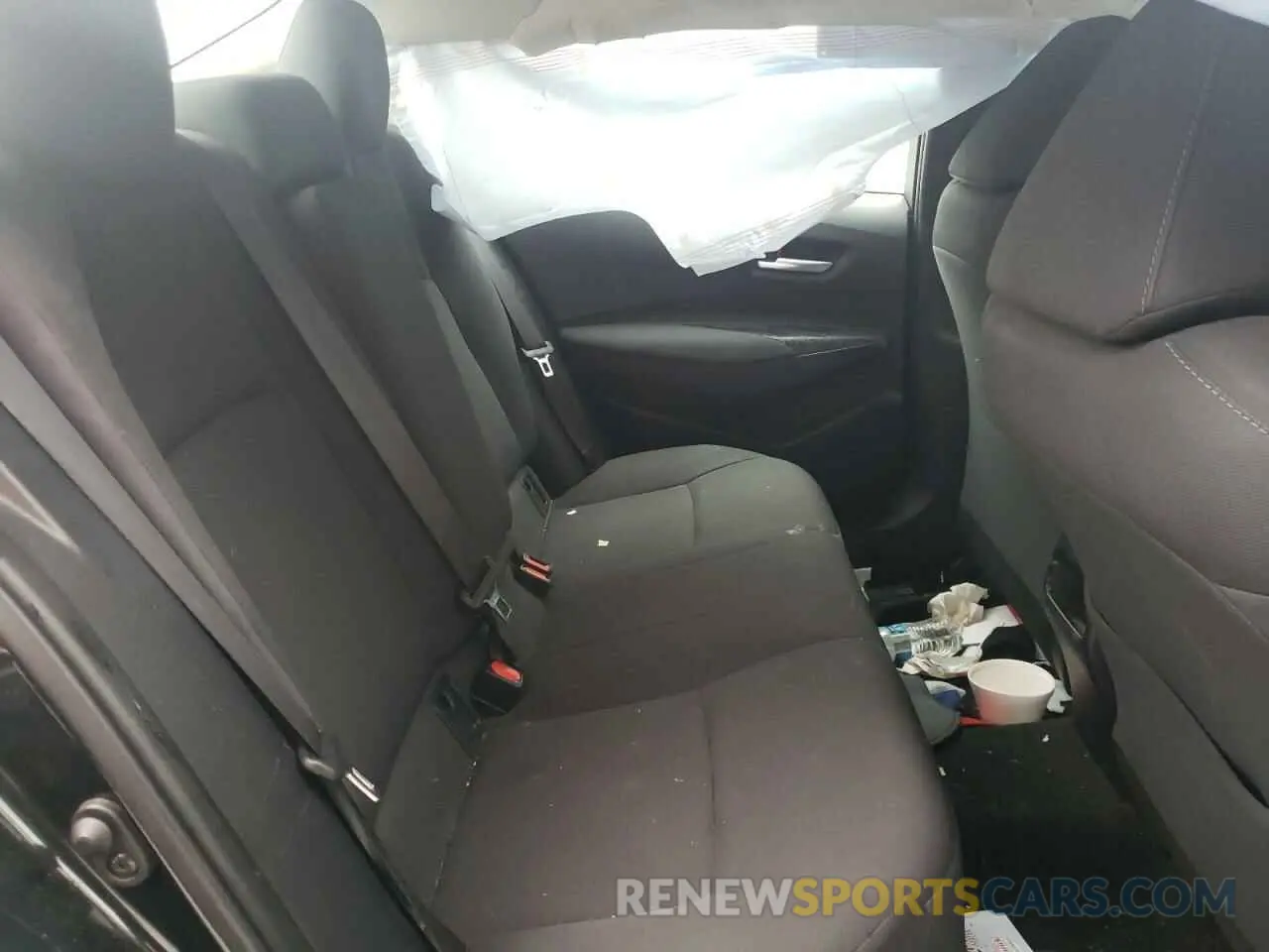10 Photograph of a damaged car 5YFEPRAE9LP074205 TOYOTA COROLLA 2020