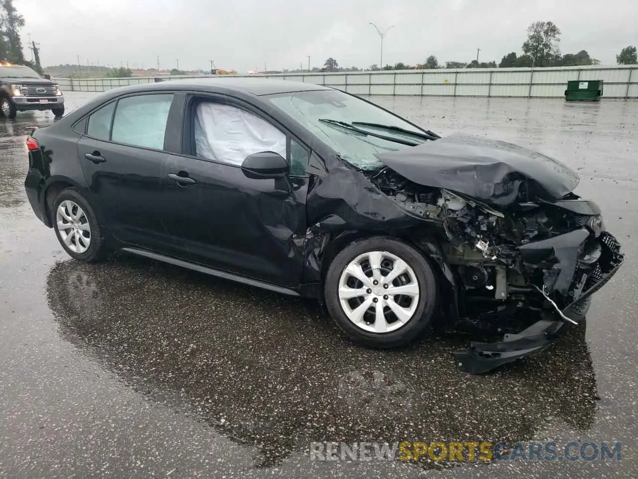 4 Photograph of a damaged car 5YFEPRAE9LP074205 TOYOTA COROLLA 2020