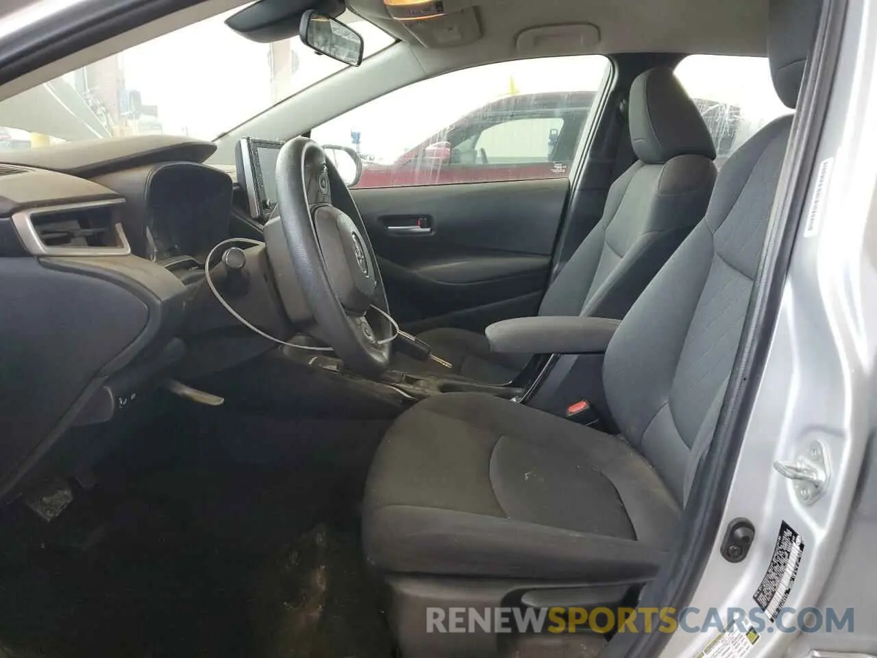 7 Photograph of a damaged car 5YFEPRAE9LP074298 TOYOTA COROLLA 2020