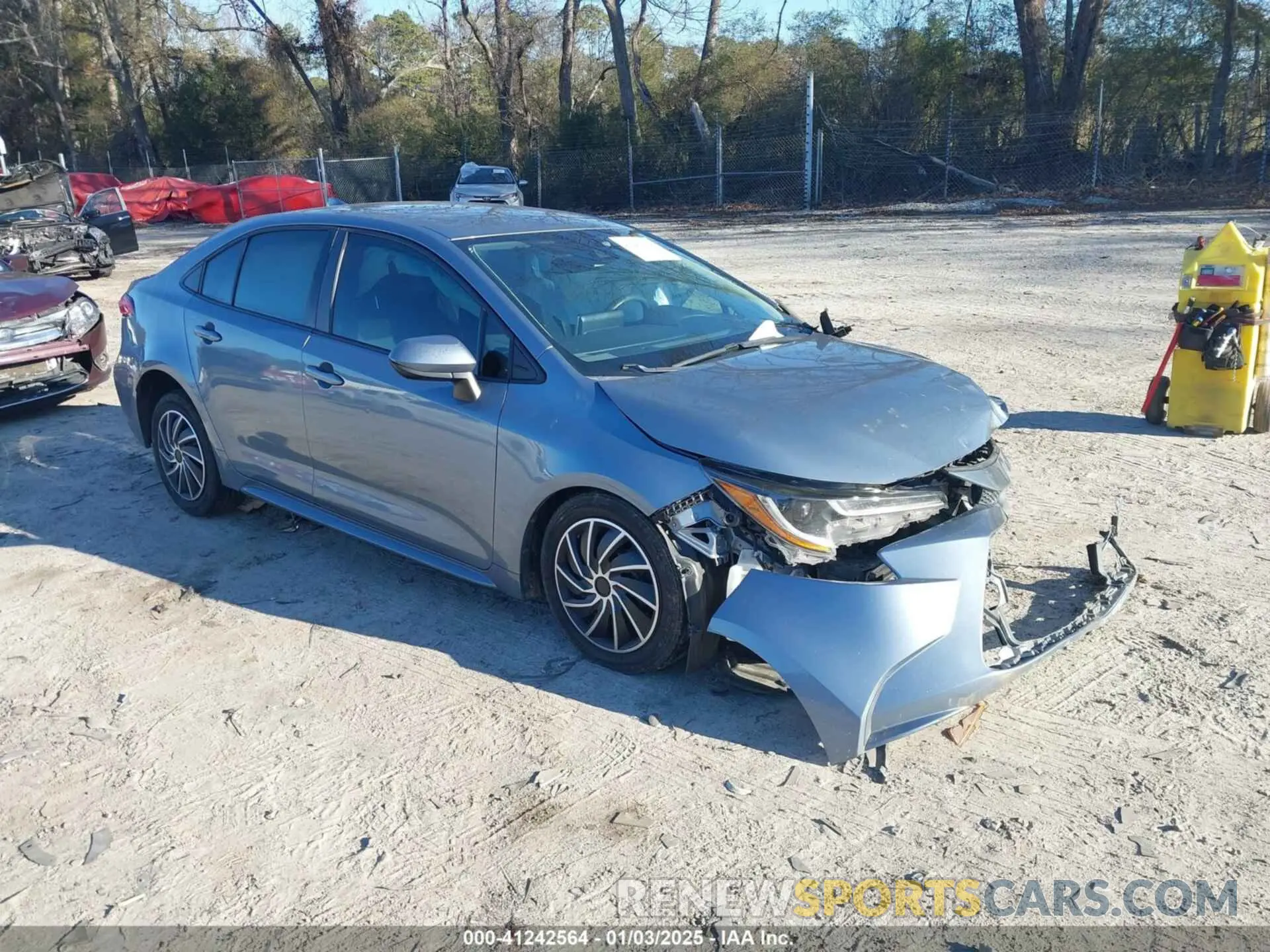 1 Photograph of a damaged car 5YFEPRAE9LP074768 TOYOTA COROLLA 2020