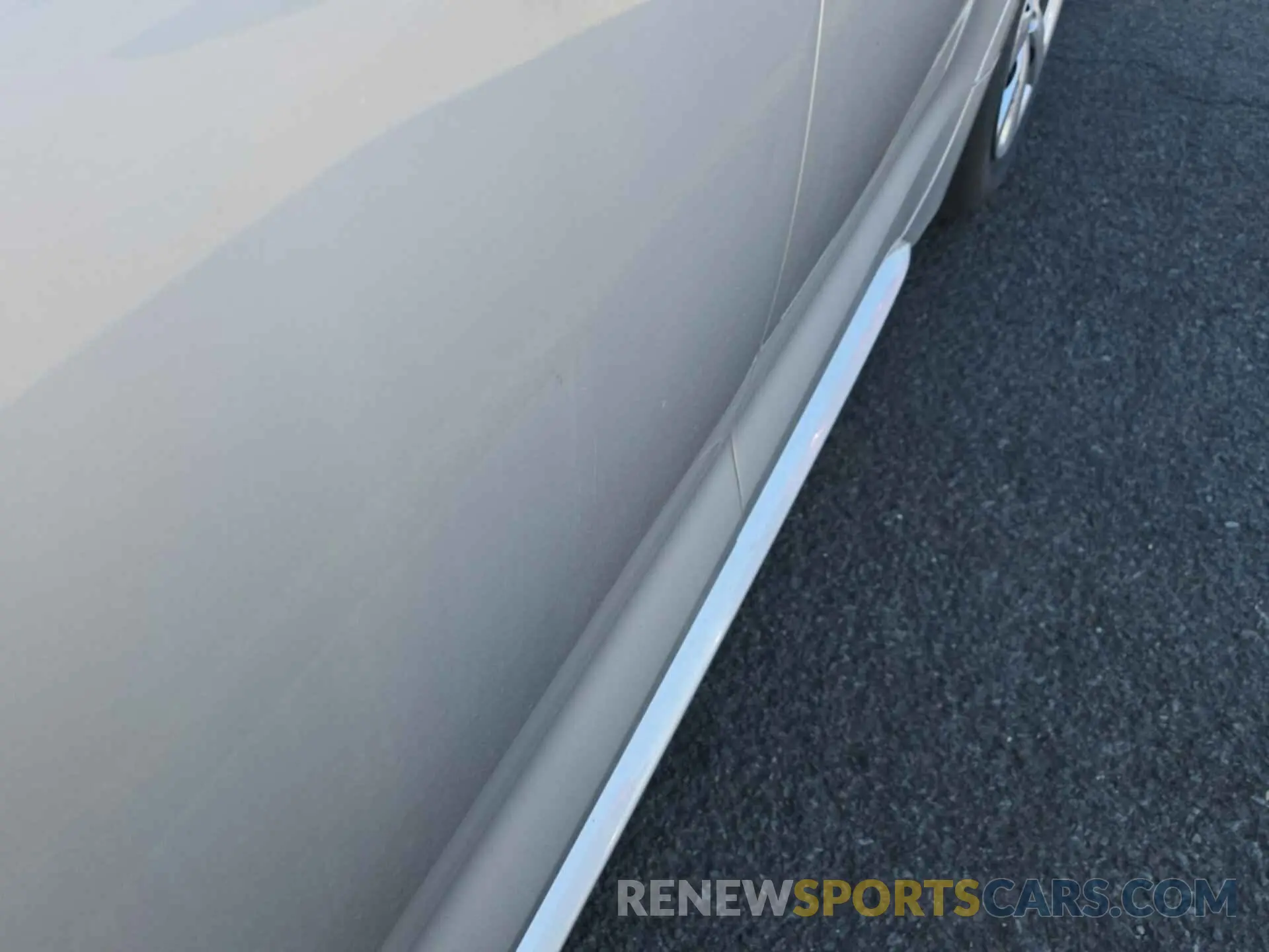 19 Photograph of a damaged car 5YFEPRAE9LP076133 TOYOTA COROLLA 2020