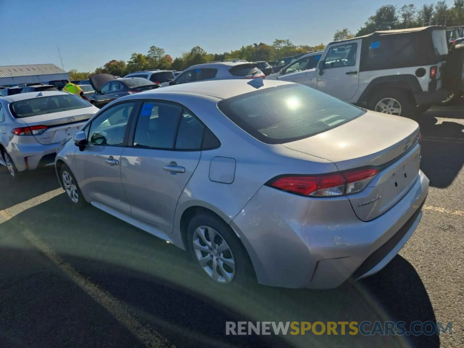 2 Photograph of a damaged car 5YFEPRAE9LP076133 TOYOTA COROLLA 2020