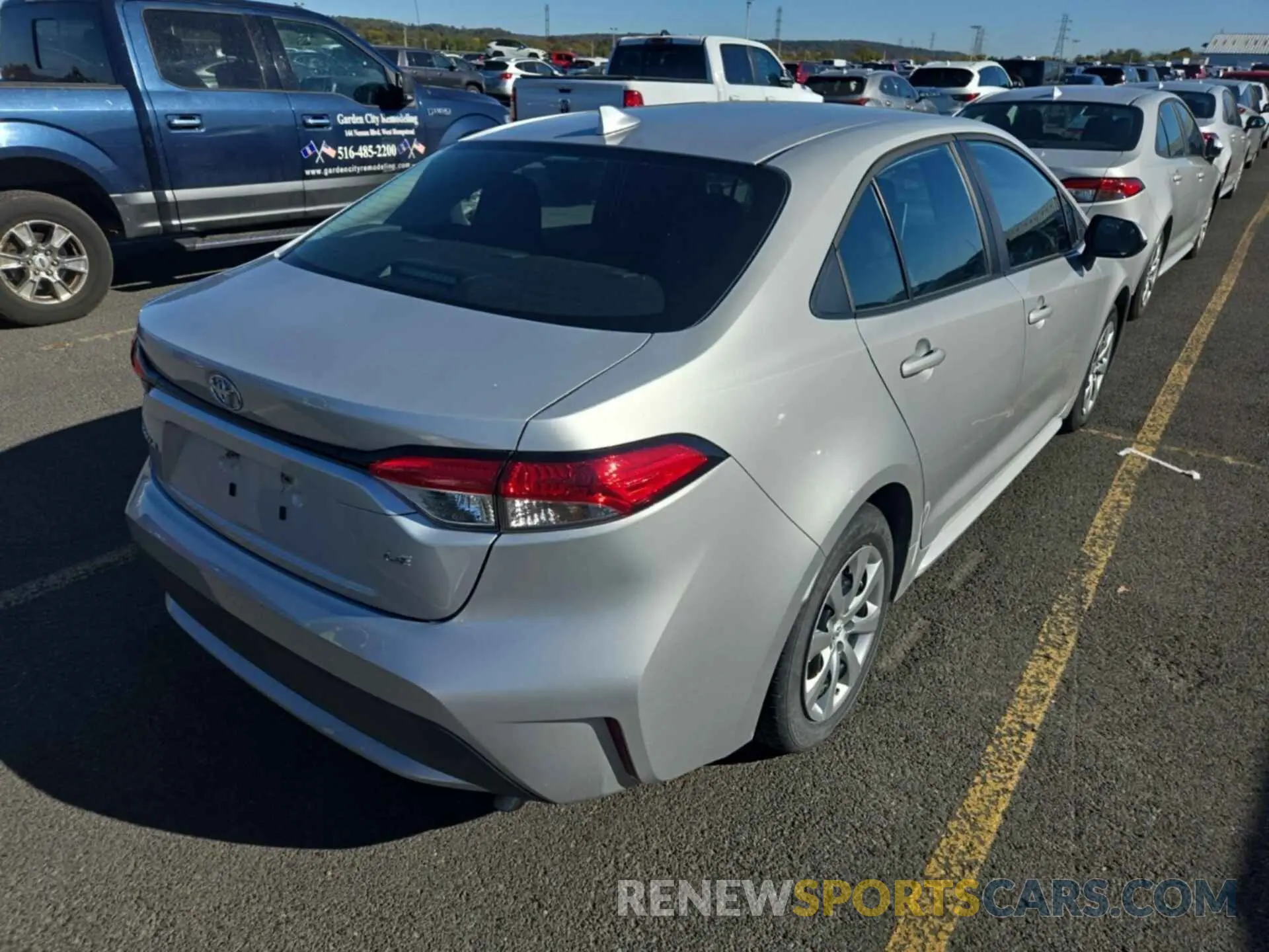 25 Photograph of a damaged car 5YFEPRAE9LP076133 TOYOTA COROLLA 2020