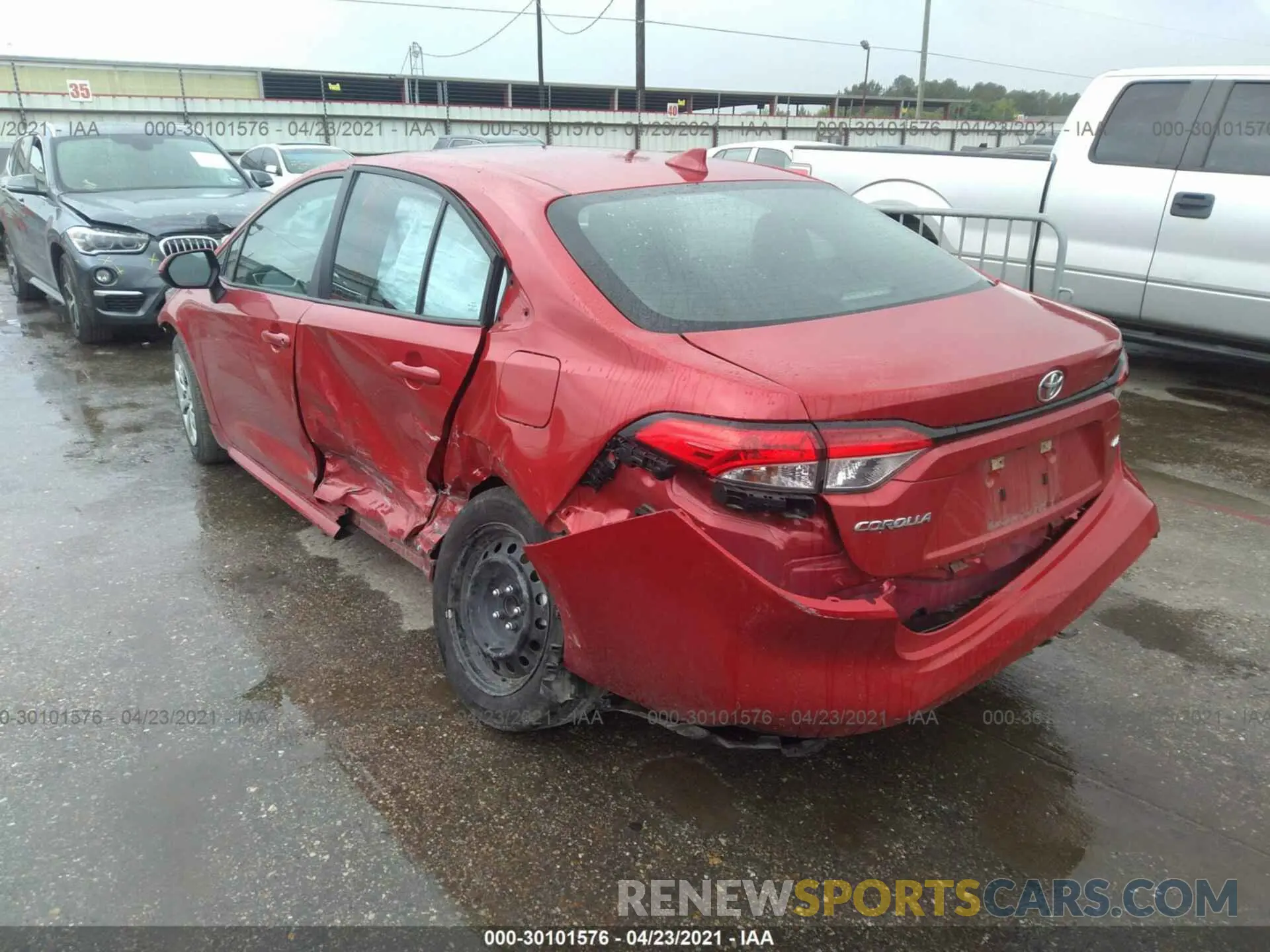 3 Photograph of a damaged car 5YFEPRAE9LP076181 TOYOTA COROLLA 2020