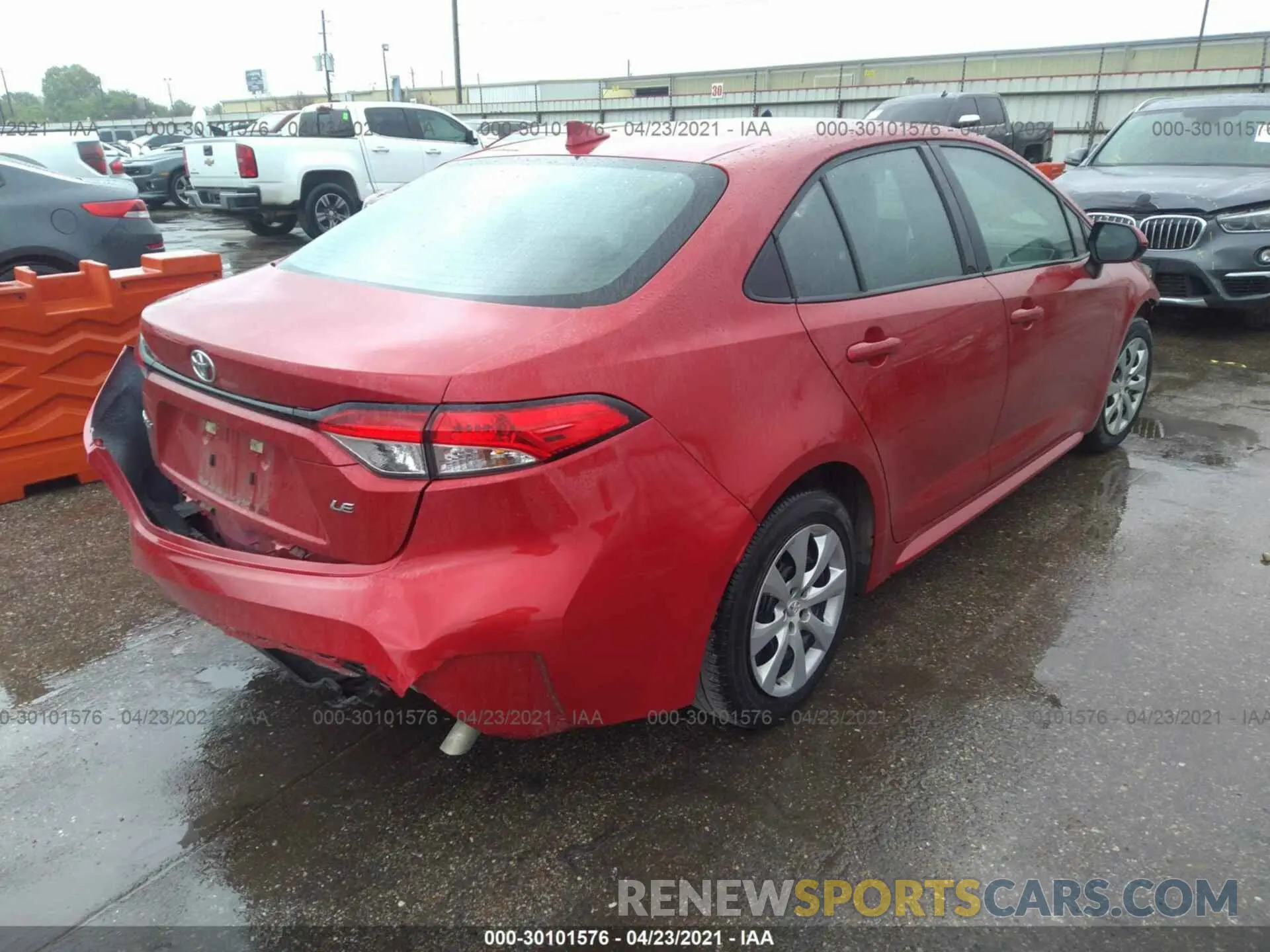 4 Photograph of a damaged car 5YFEPRAE9LP076181 TOYOTA COROLLA 2020