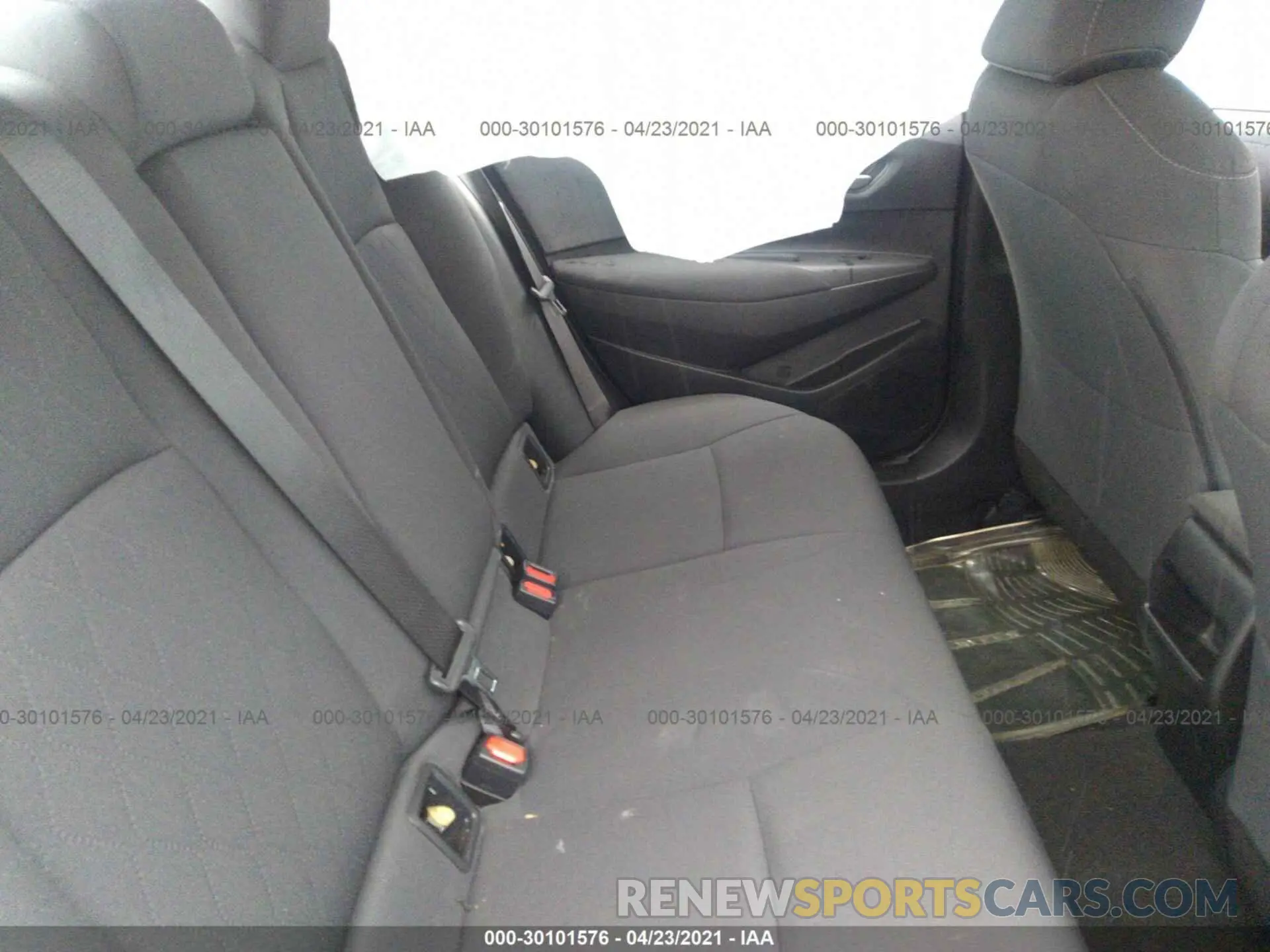 8 Photograph of a damaged car 5YFEPRAE9LP076181 TOYOTA COROLLA 2020