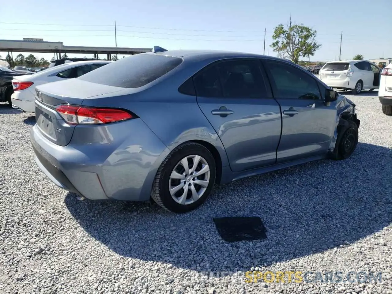 3 Photograph of a damaged car 5YFEPRAE9LP077315 TOYOTA COROLLA 2020
