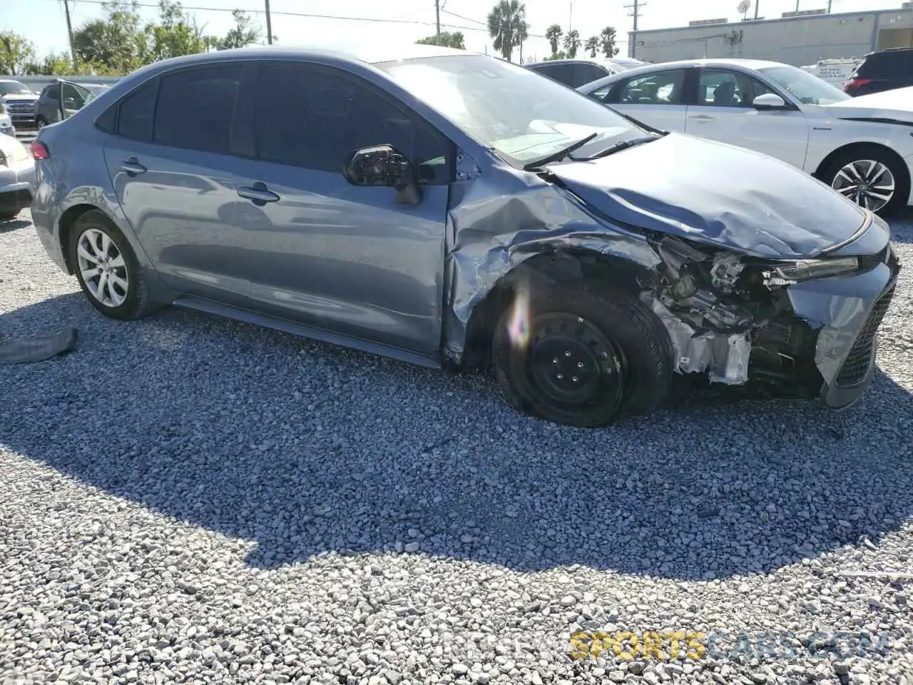 4 Photograph of a damaged car 5YFEPRAE9LP077315 TOYOTA COROLLA 2020