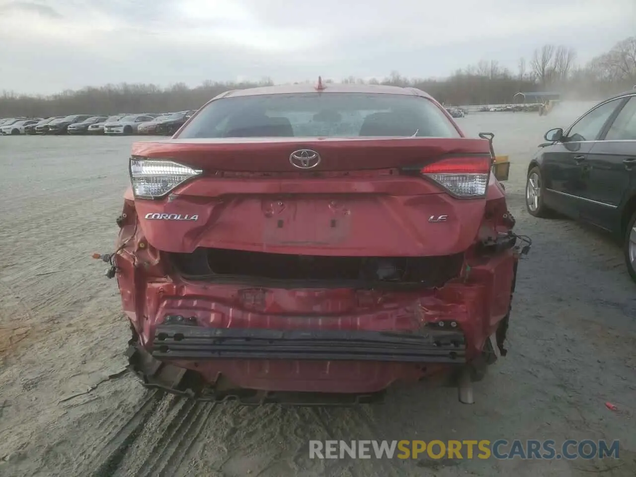 6 Photograph of a damaged car 5YFEPRAE9LP078674 TOYOTA COROLLA 2020