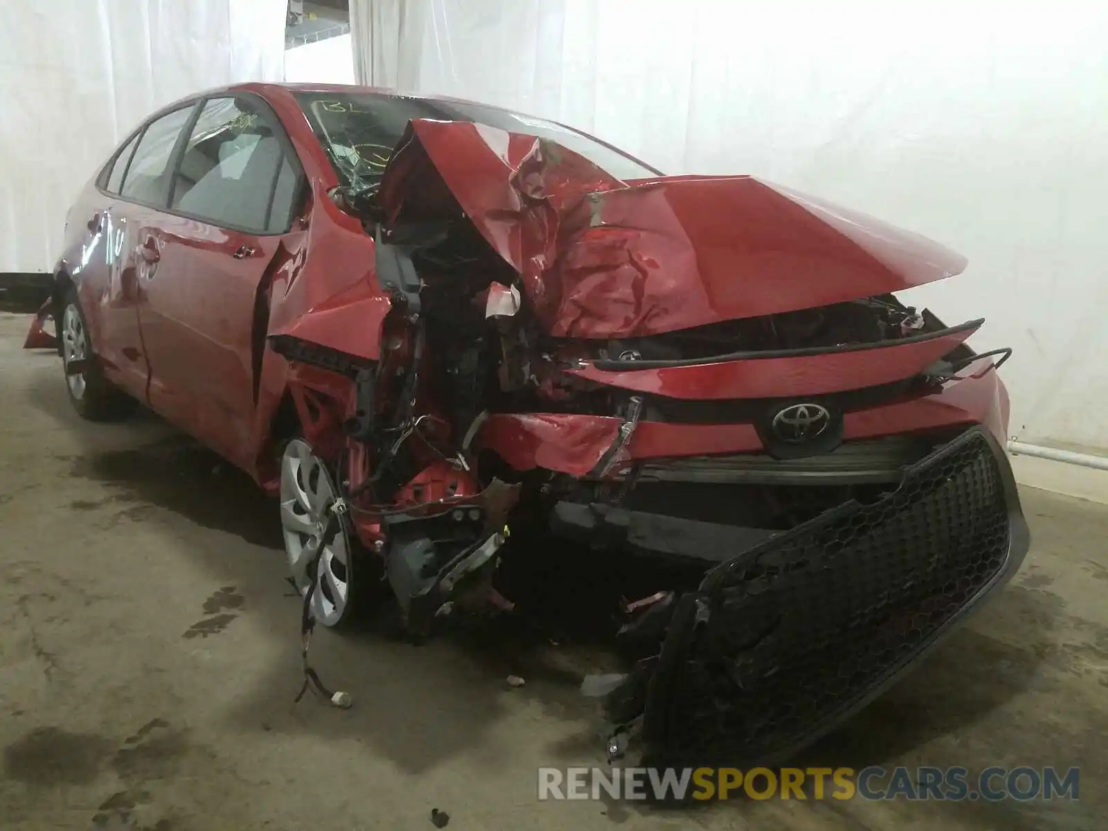 1 Photograph of a damaged car 5YFEPRAE9LP078755 TOYOTA COROLLA 2020