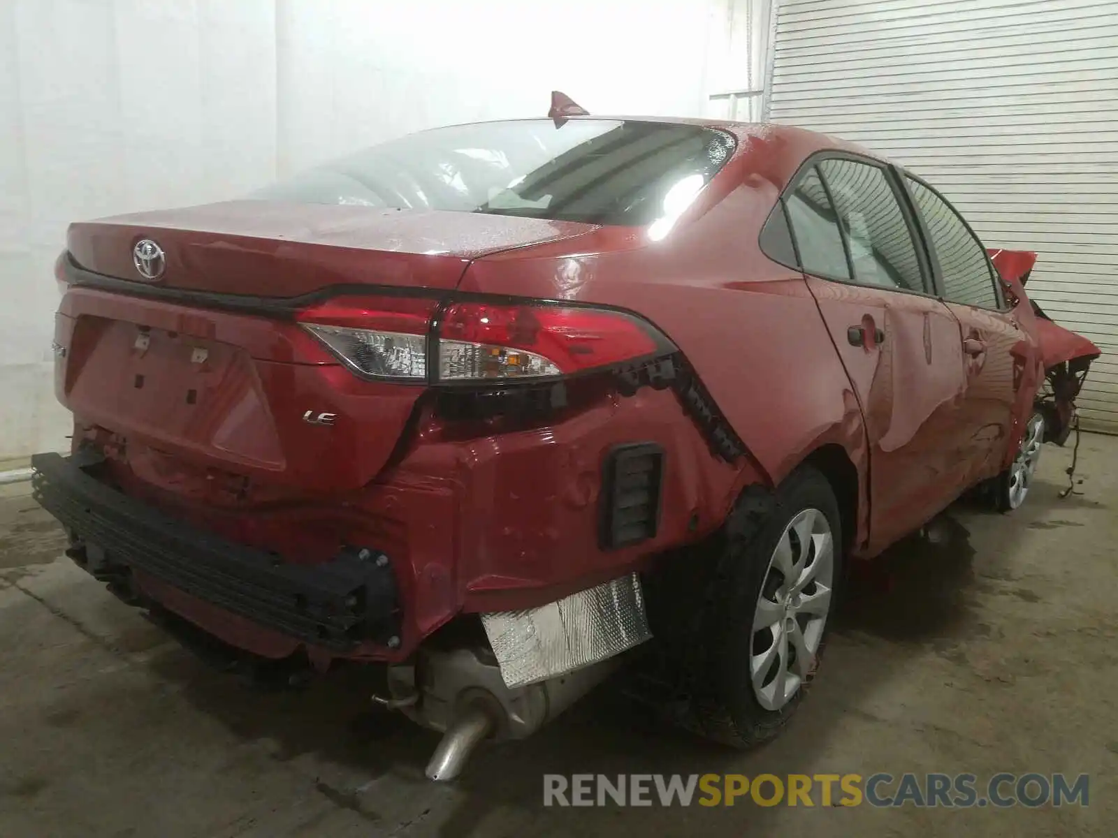 4 Photograph of a damaged car 5YFEPRAE9LP078755 TOYOTA COROLLA 2020