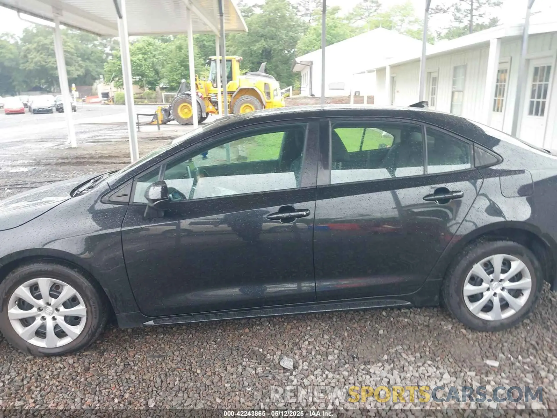 14 Photograph of a damaged car 5YFEPRAE9LP084569 TOYOTA COROLLA 2020
