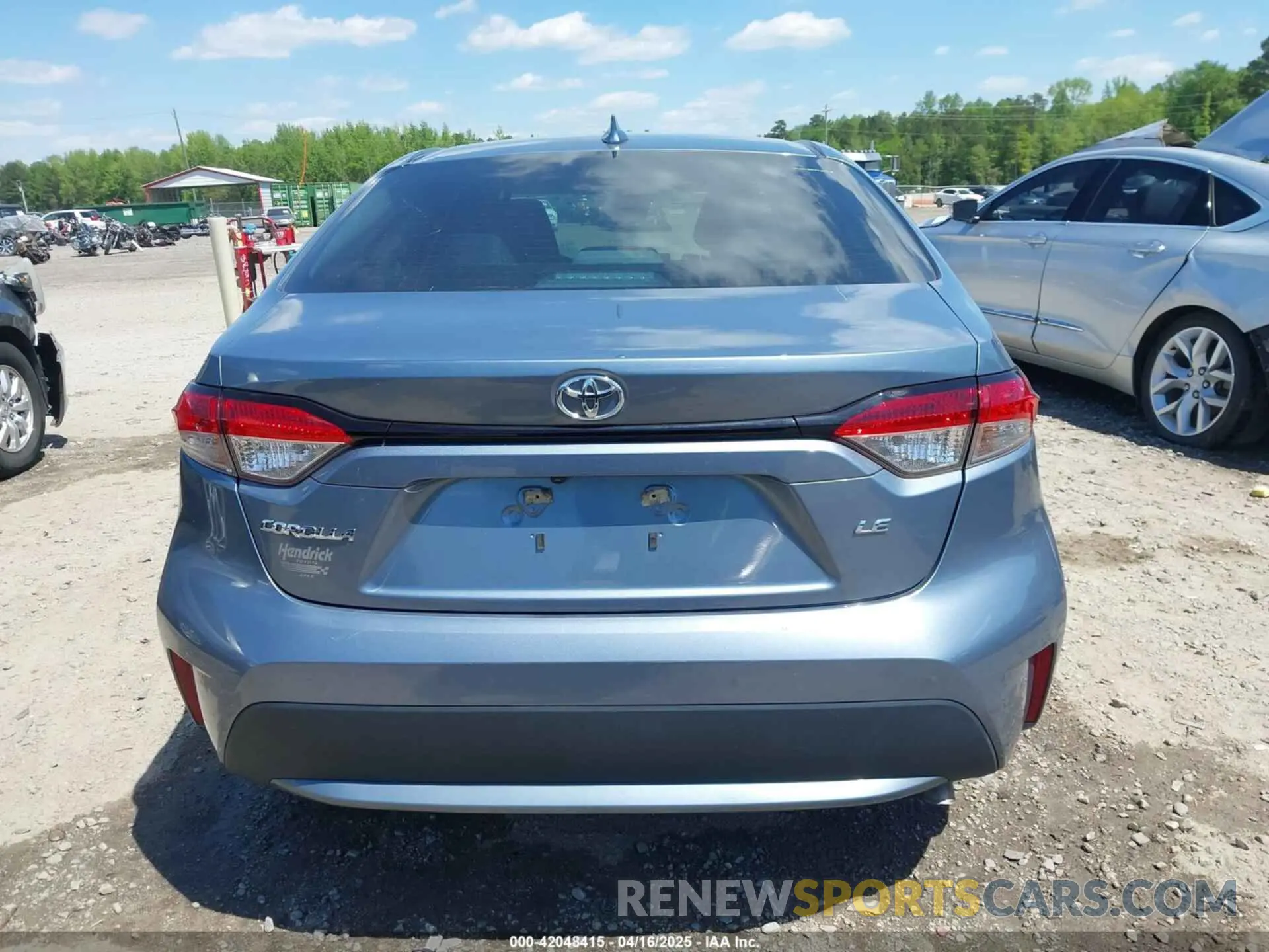 15 Photograph of a damaged car 5YFEPRAE9LP088959 TOYOTA COROLLA 2020