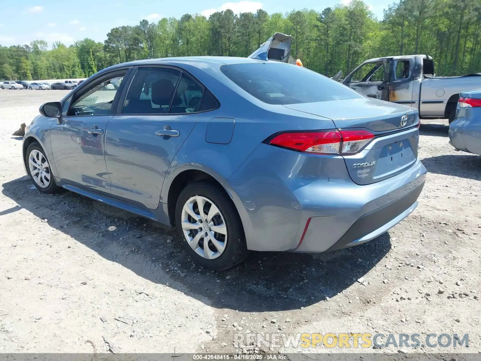 3 Photograph of a damaged car 5YFEPRAE9LP088959 TOYOTA COROLLA 2020