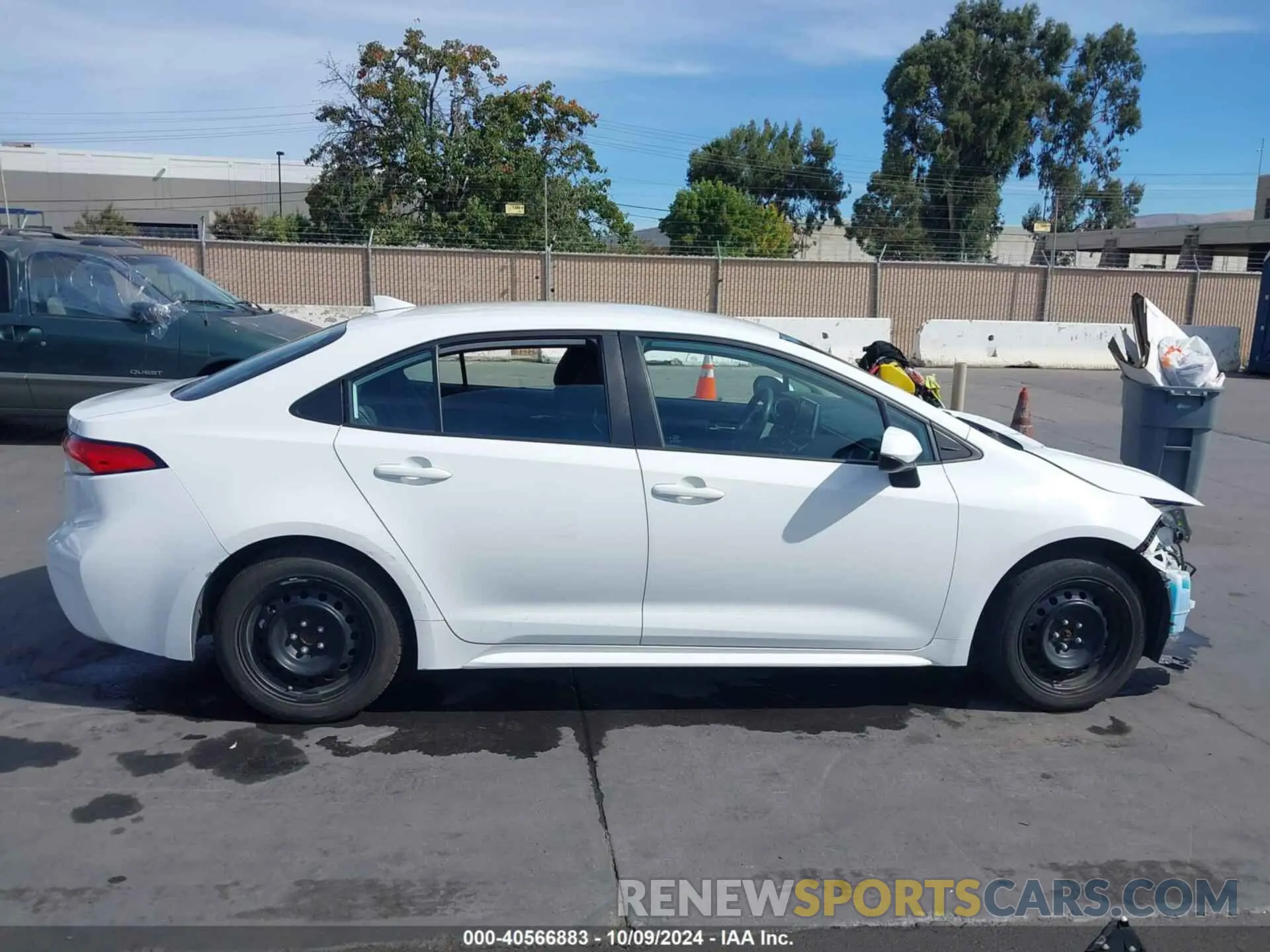 14 Photograph of a damaged car 5YFEPRAE9LP094339 TOYOTA COROLLA 2020