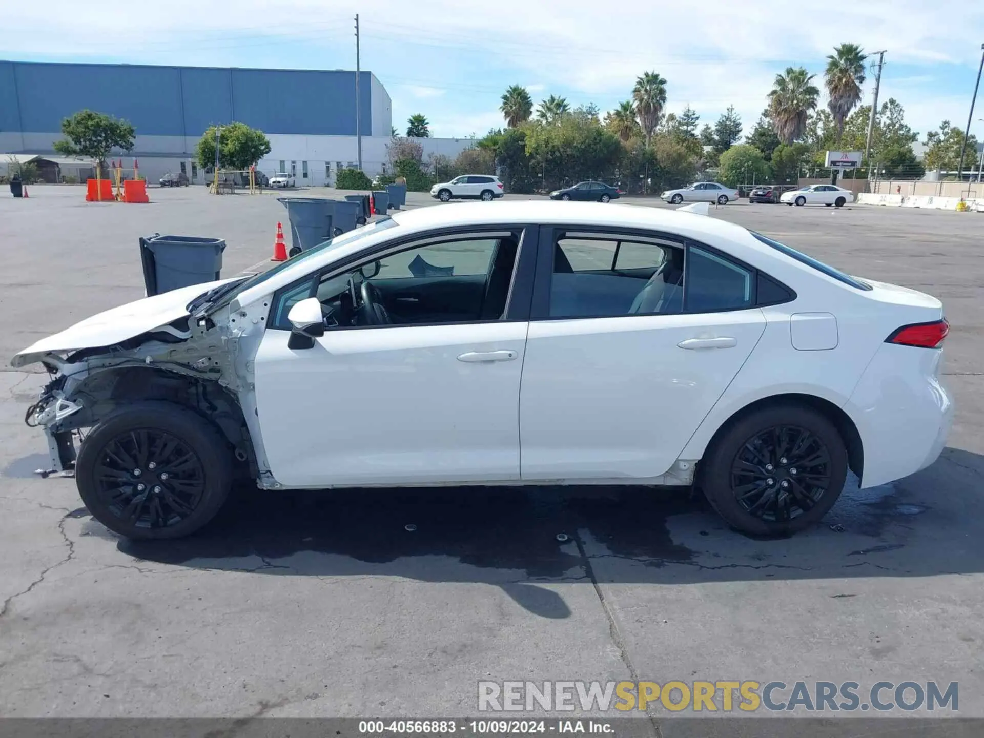 15 Photograph of a damaged car 5YFEPRAE9LP094339 TOYOTA COROLLA 2020