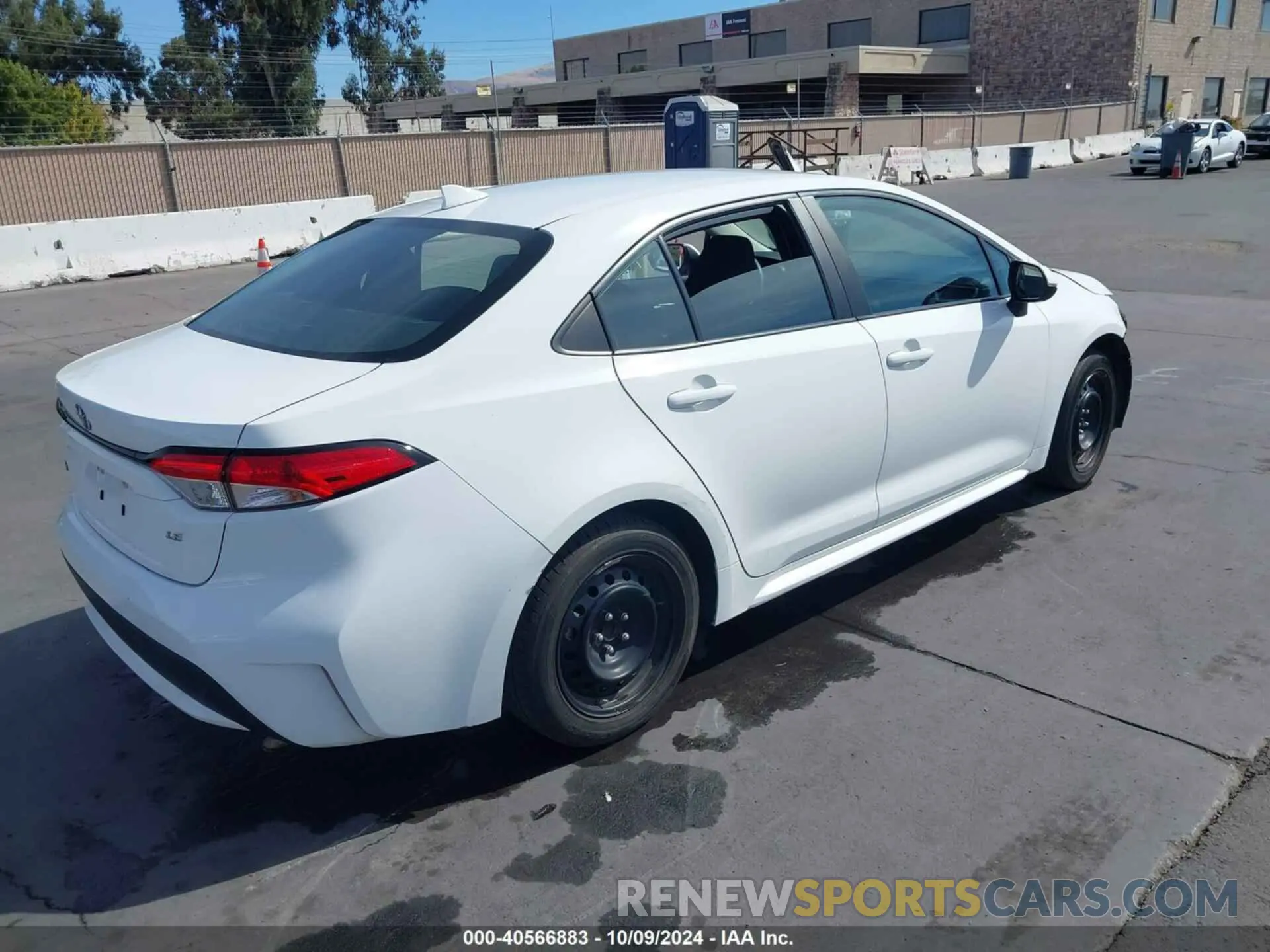 4 Photograph of a damaged car 5YFEPRAE9LP094339 TOYOTA COROLLA 2020