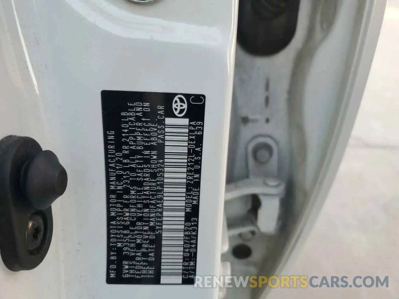 12 Photograph of a damaged car 5YFEPRAE9LP105324 TOYOTA COROLLA 2020