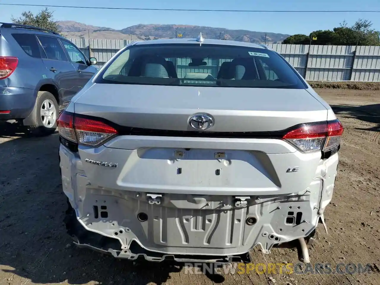 6 Photograph of a damaged car 5YFEPRAE9LP107347 TOYOTA COROLLA 2020