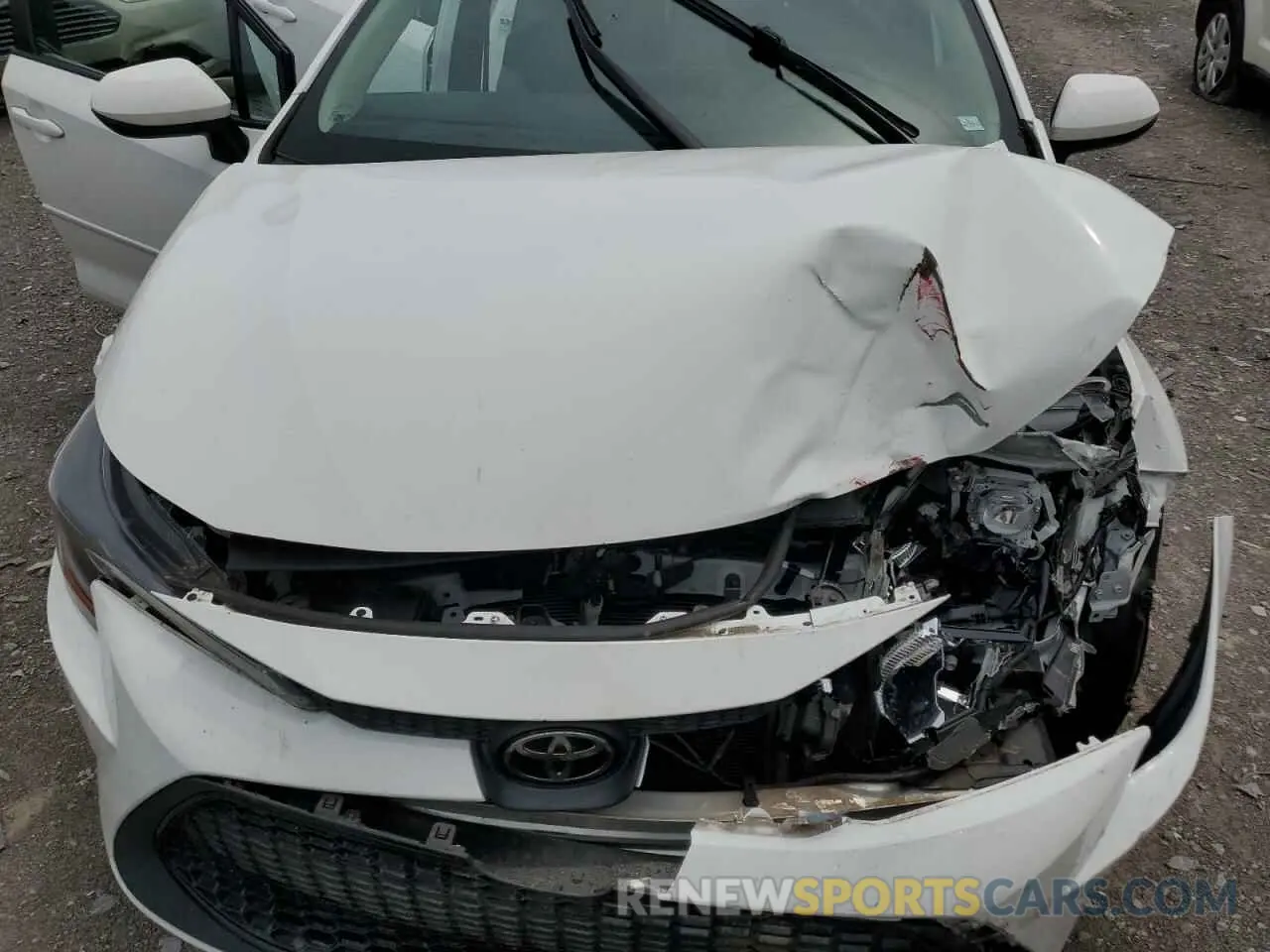 11 Photograph of a damaged car 5YFEPRAE9LP107526 TOYOTA COROLLA 2020