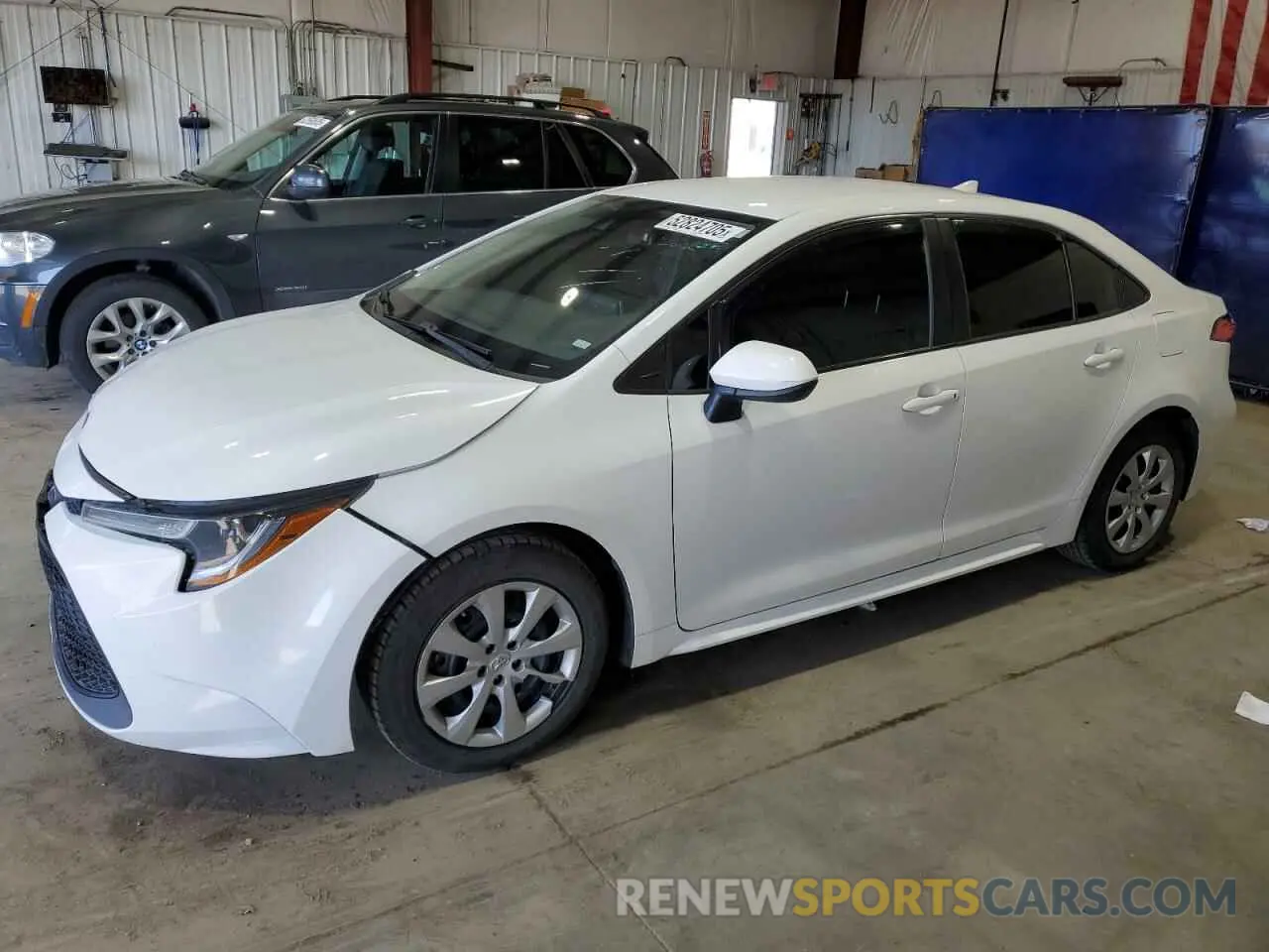 1 Photograph of a damaged car 5YFEPRAE9LP110488 TOYOTA COROLLA 2020