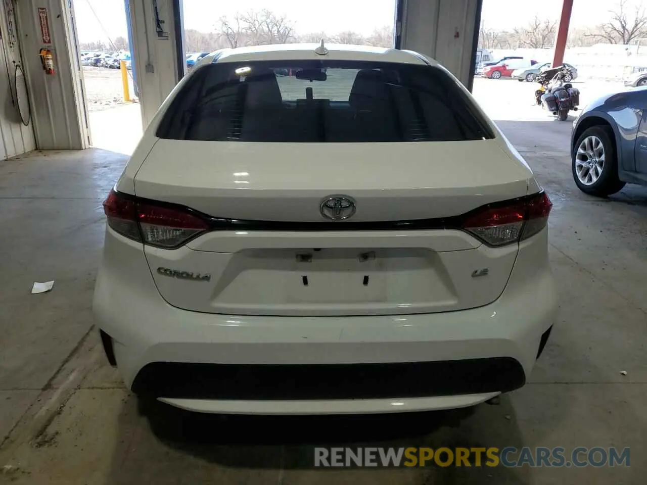 6 Photograph of a damaged car 5YFEPRAE9LP110488 TOYOTA COROLLA 2020