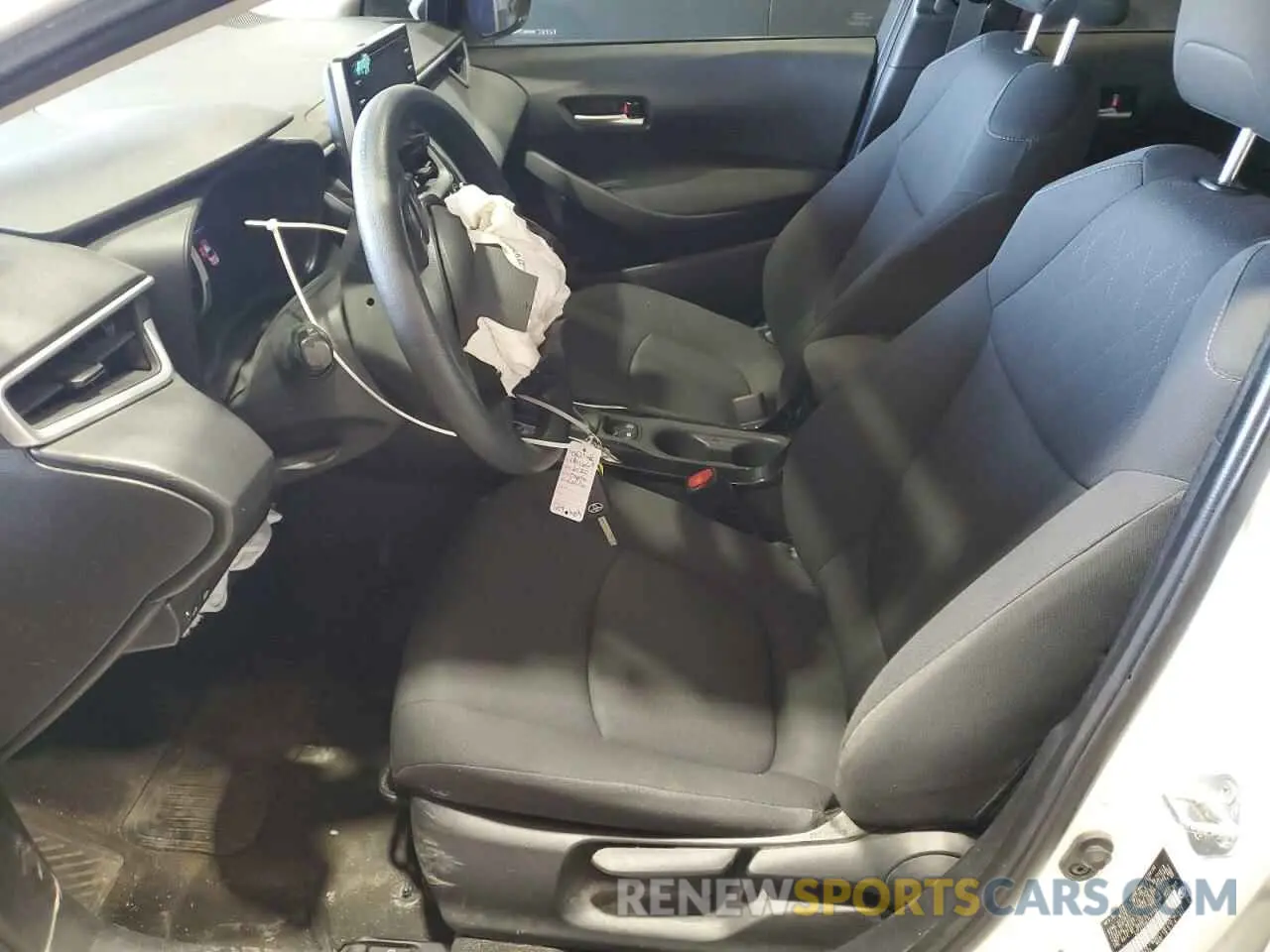 7 Photograph of a damaged car 5YFEPRAE9LP110488 TOYOTA COROLLA 2020