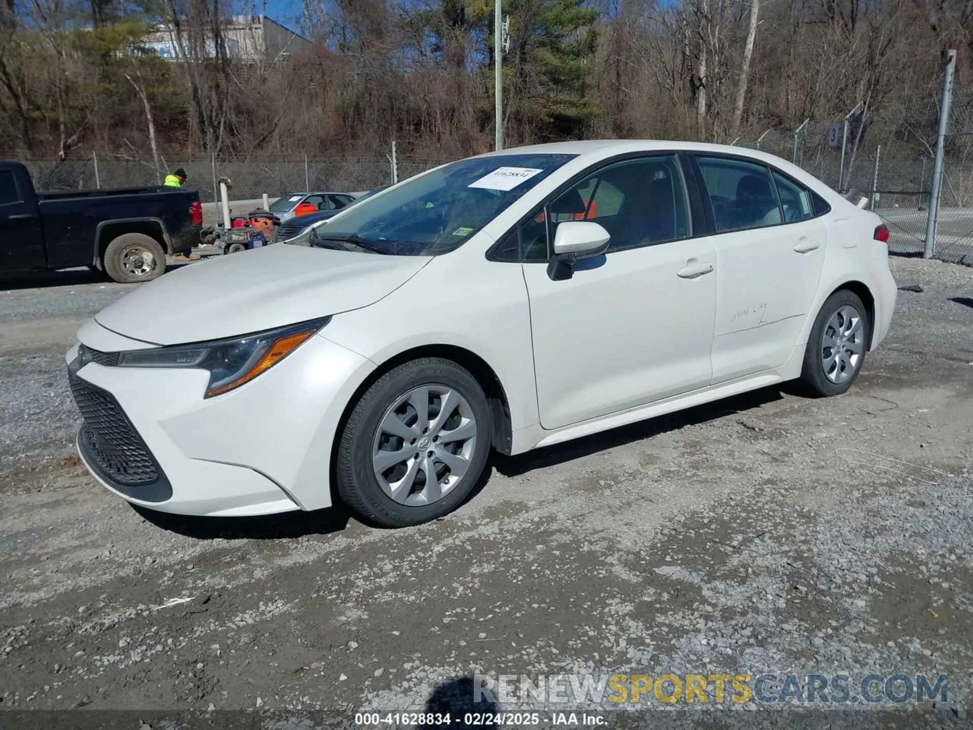 2 Photograph of a damaged car 5YFEPRAE9LP124083 TOYOTA COROLLA 2020