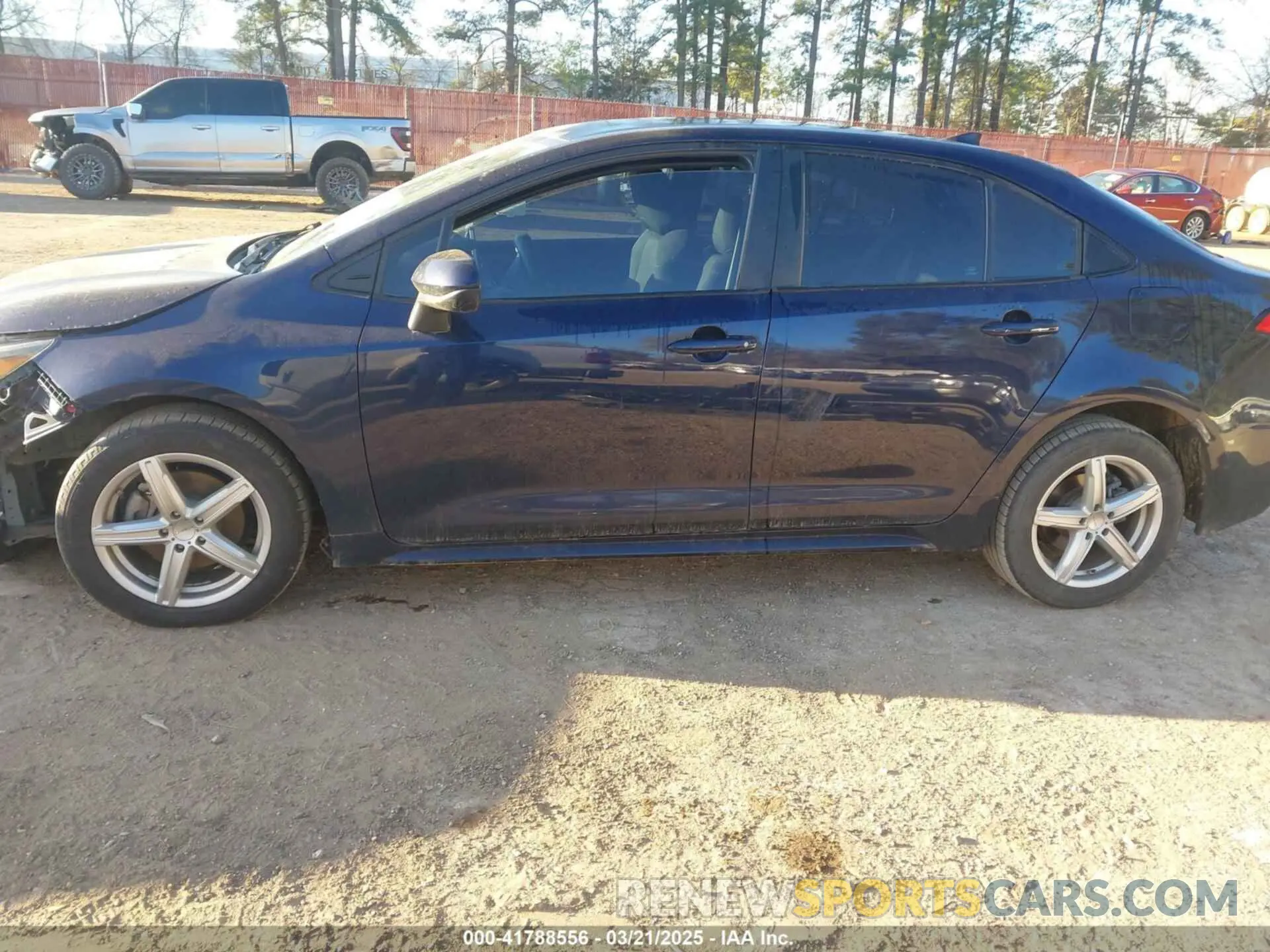 15 Photograph of a damaged car 5YFEPRAE9LP124228 TOYOTA COROLLA 2020