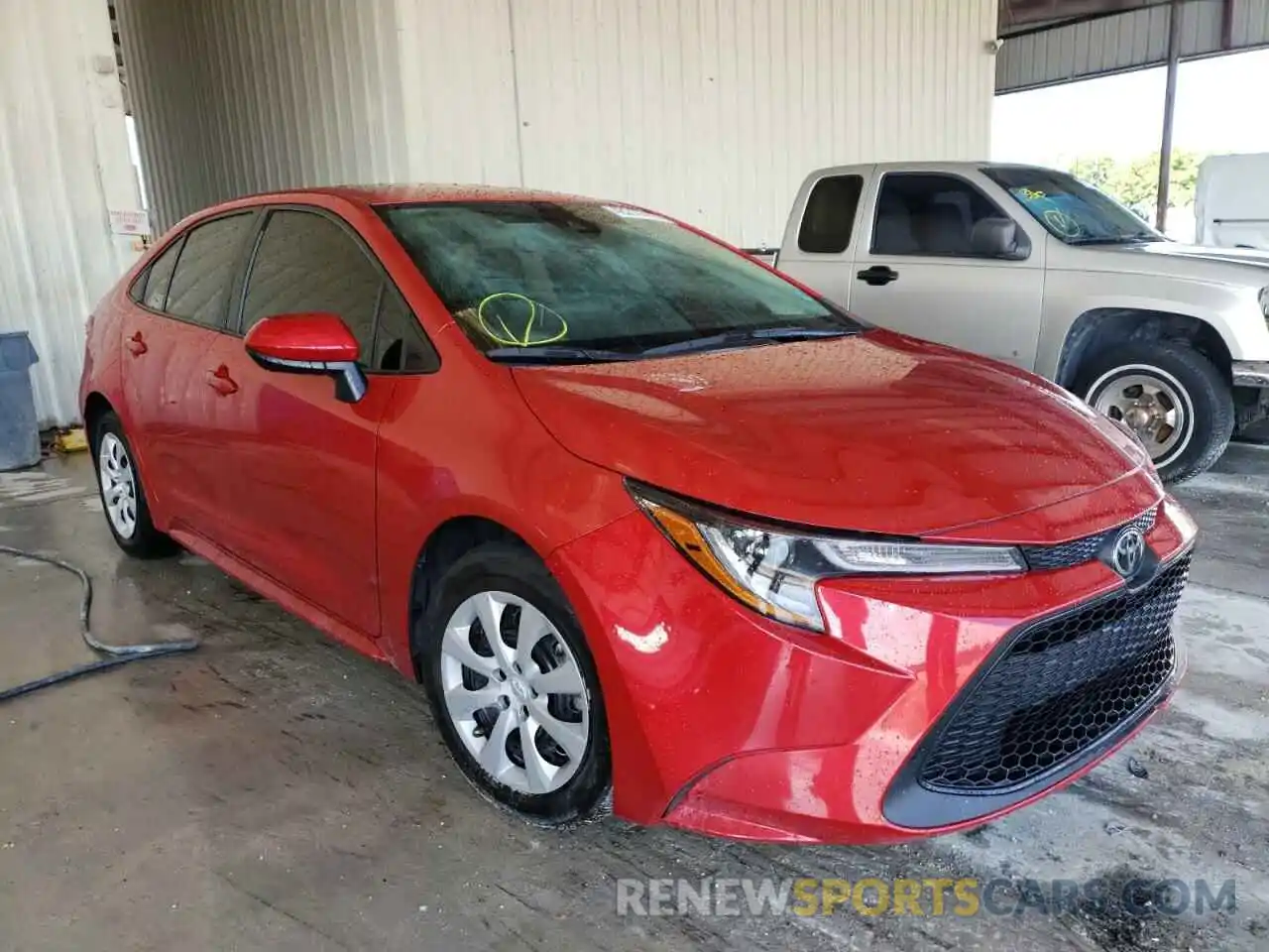 1 Photograph of a damaged car 5YFEPRAE9LP127968 TOYOTA COROLLA 2020