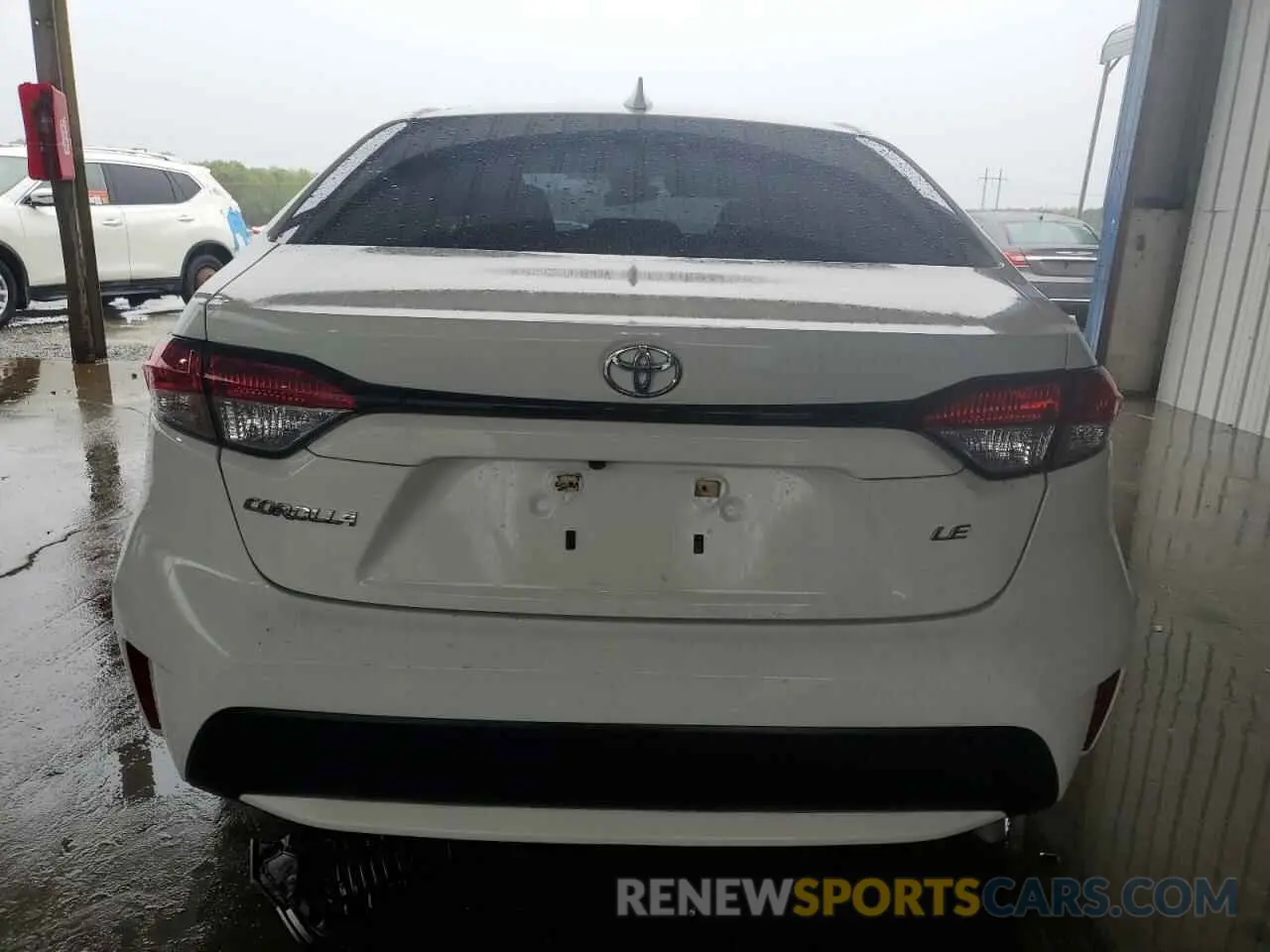 6 Photograph of a damaged car 5YFEPRAE9LP130773 TOYOTA COROLLA 2020