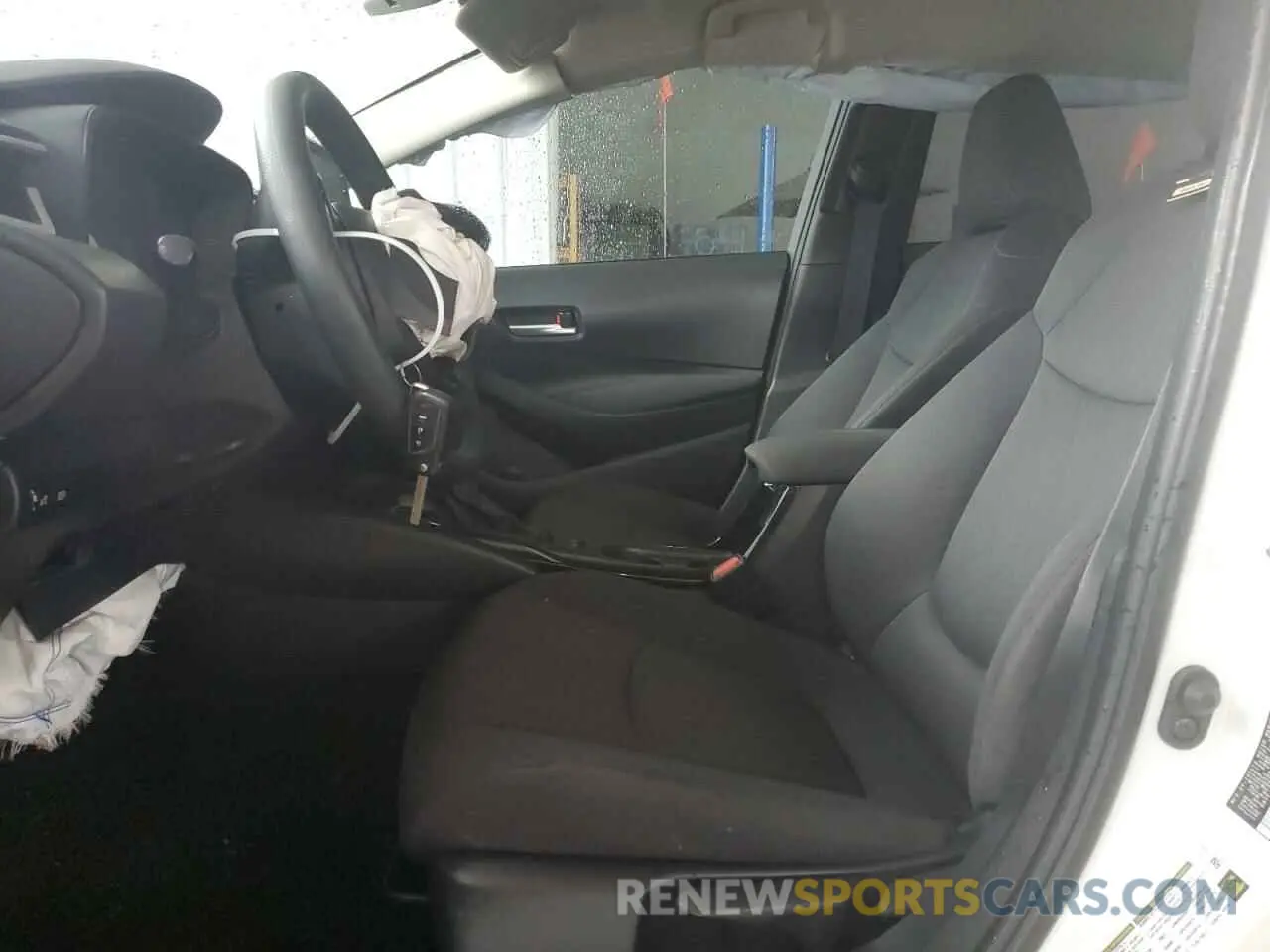 7 Photograph of a damaged car 5YFEPRAE9LP130773 TOYOTA COROLLA 2020
